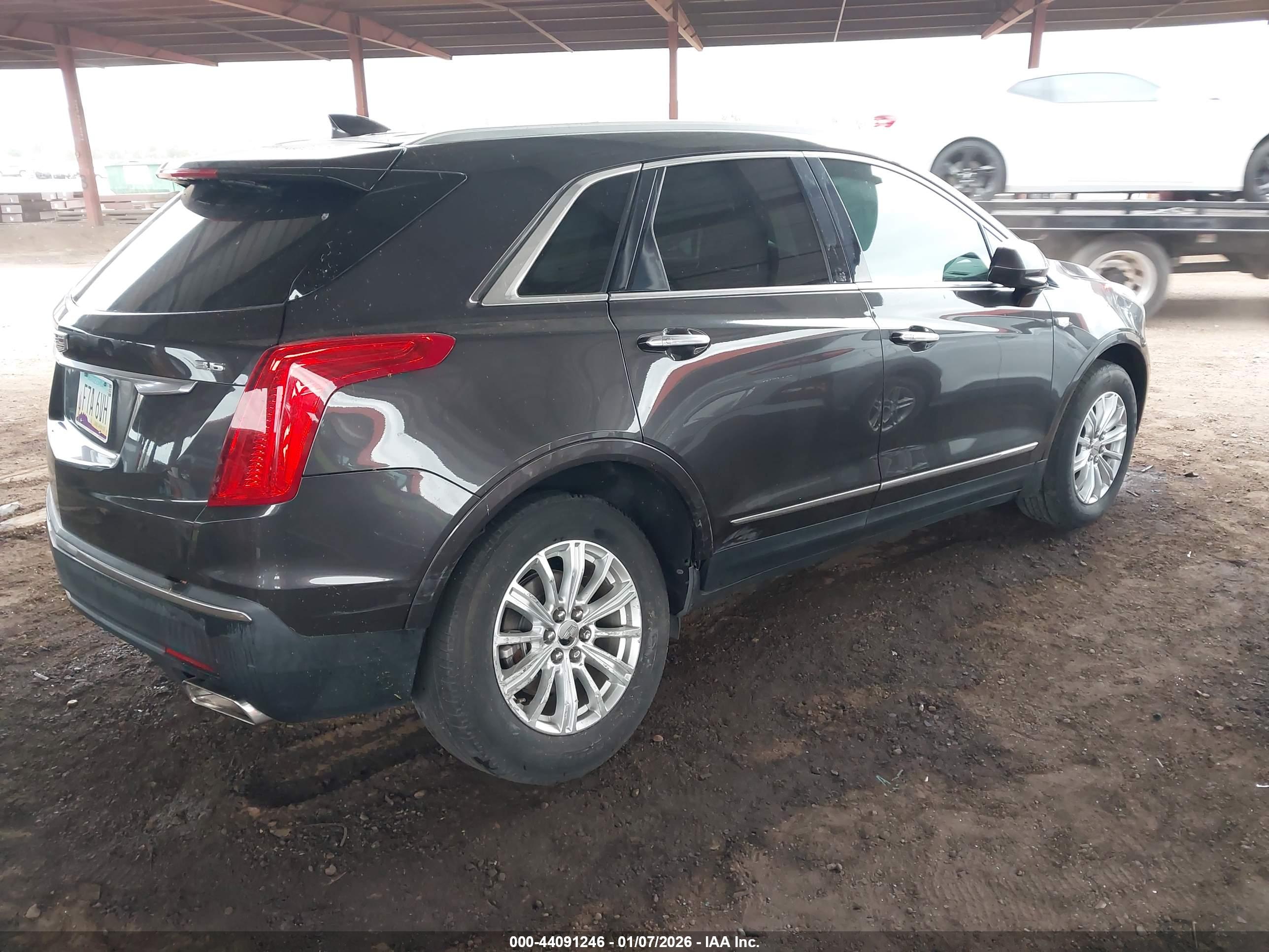 CADILLAC XT5 image 6
