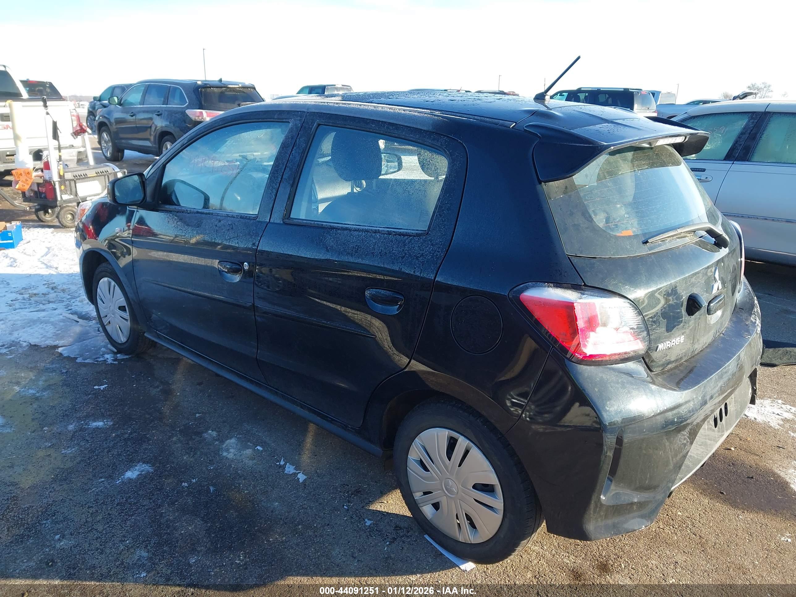 MITSUBISHI MIRAGE image 3