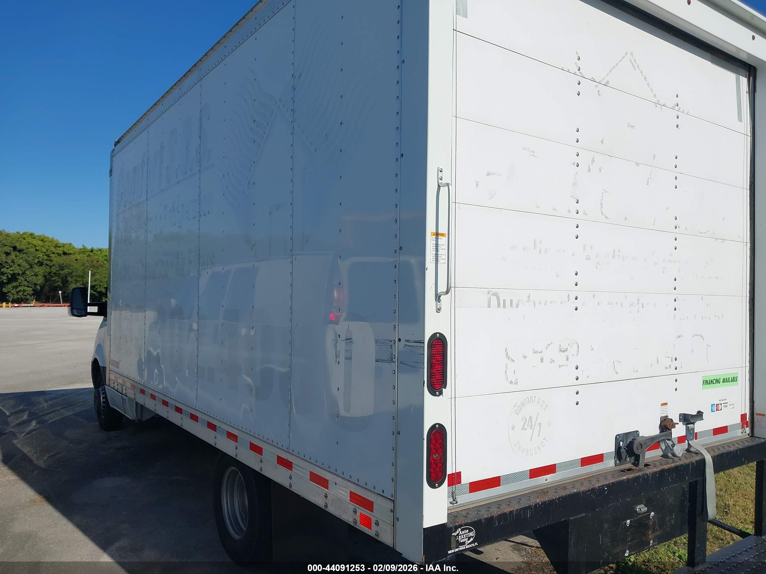 MERCEDES-BENZ SPRINTER image 3