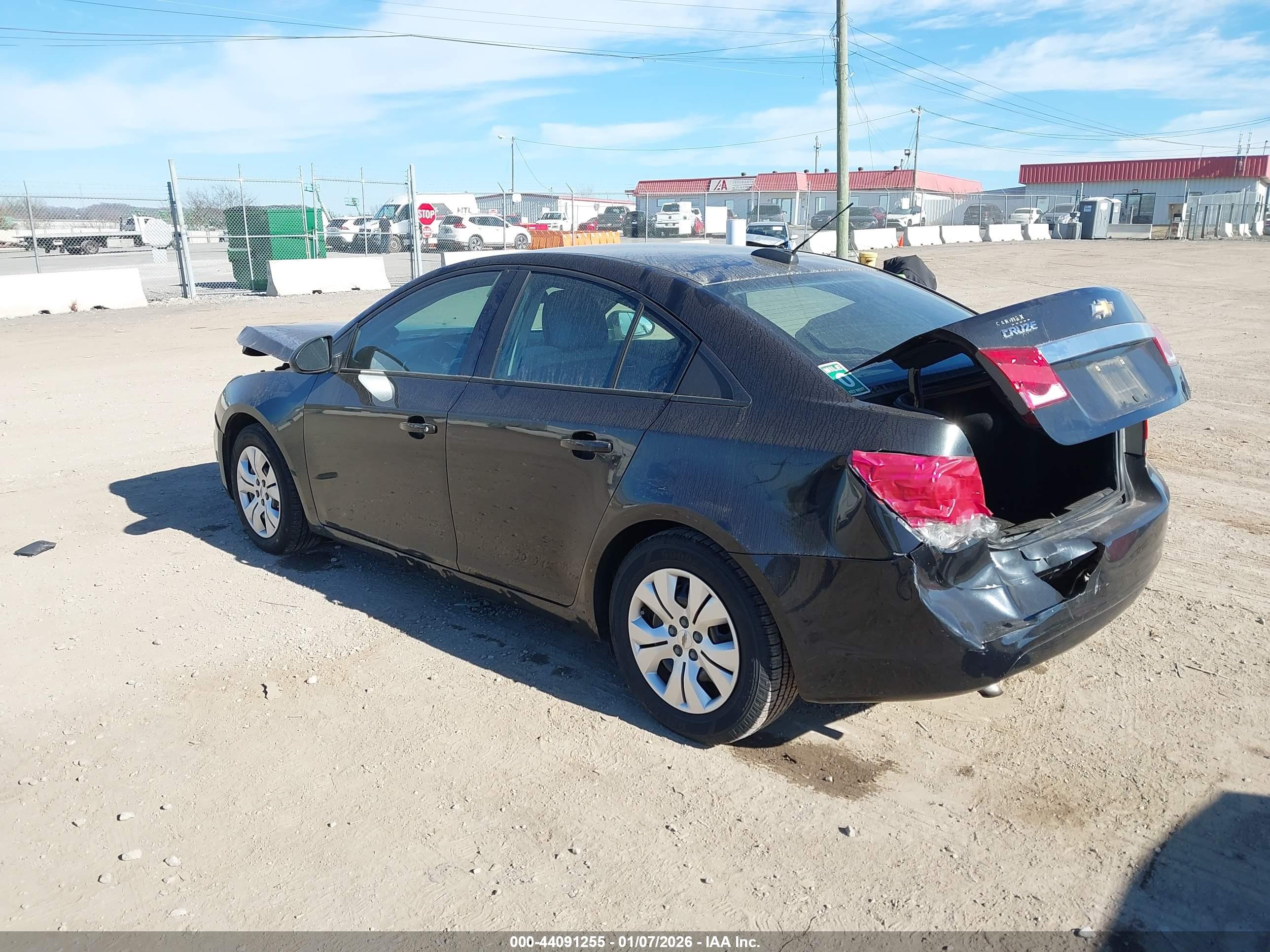 CHEVROLET CRUZE image 3