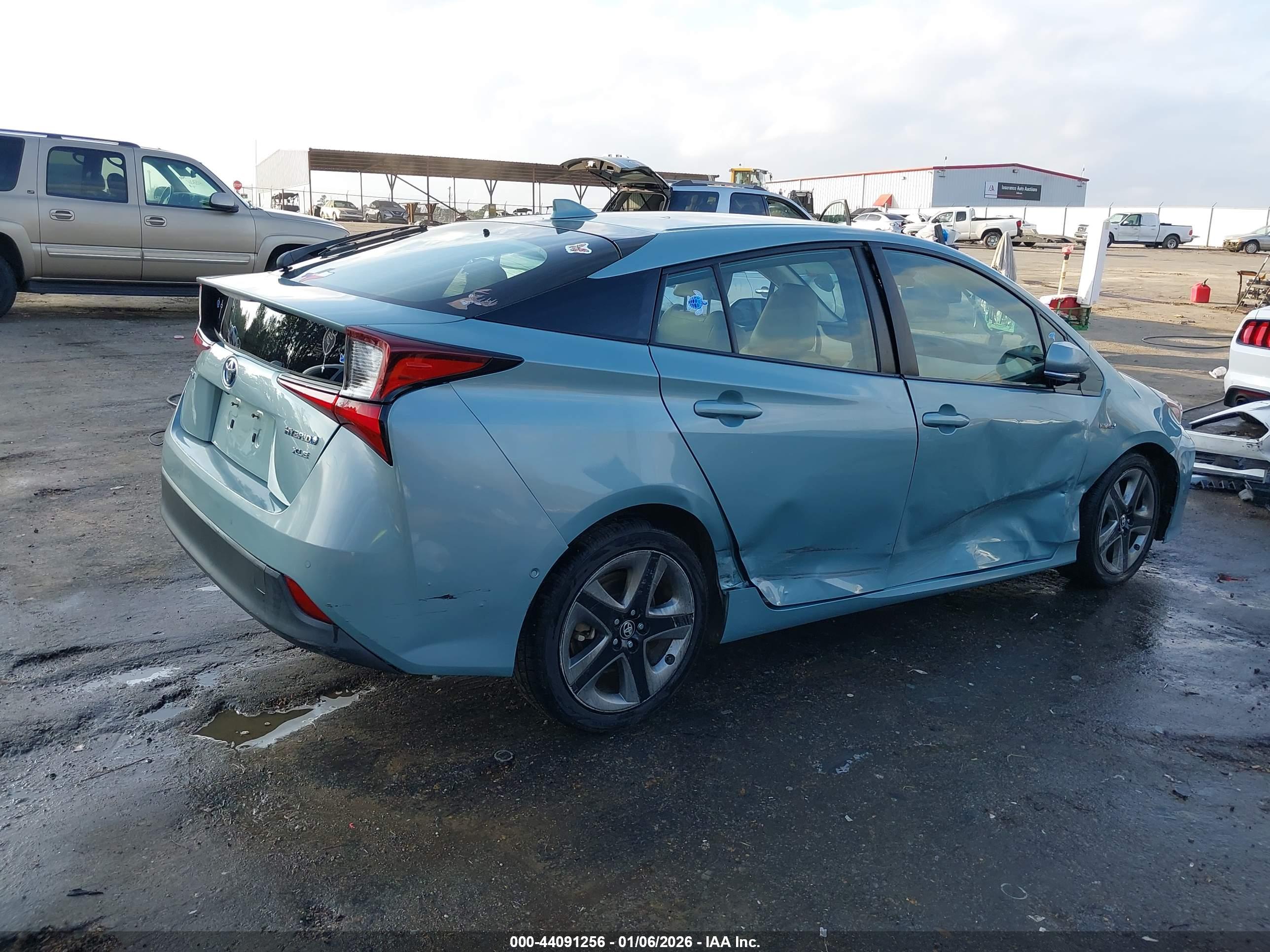 TOYOTA PRIUS image 4