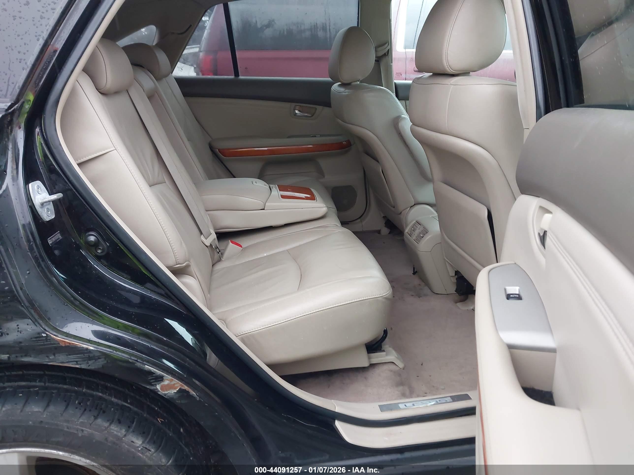 LEXUS RX image 8