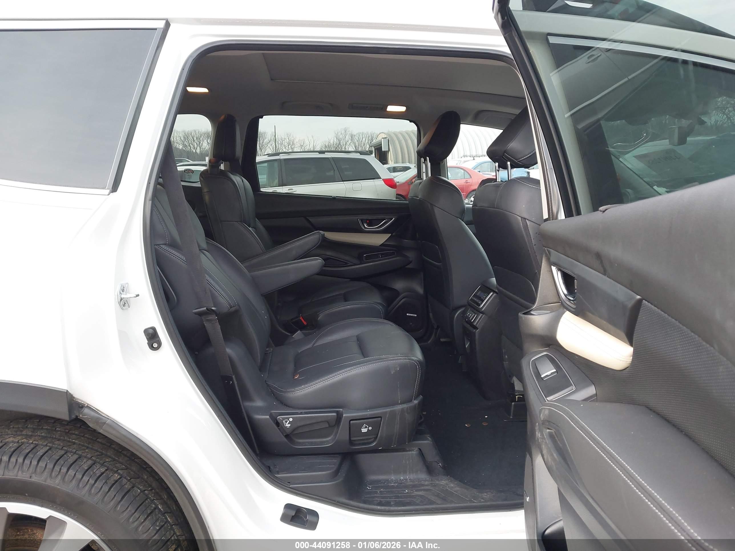SUBARU ASCENT image 8