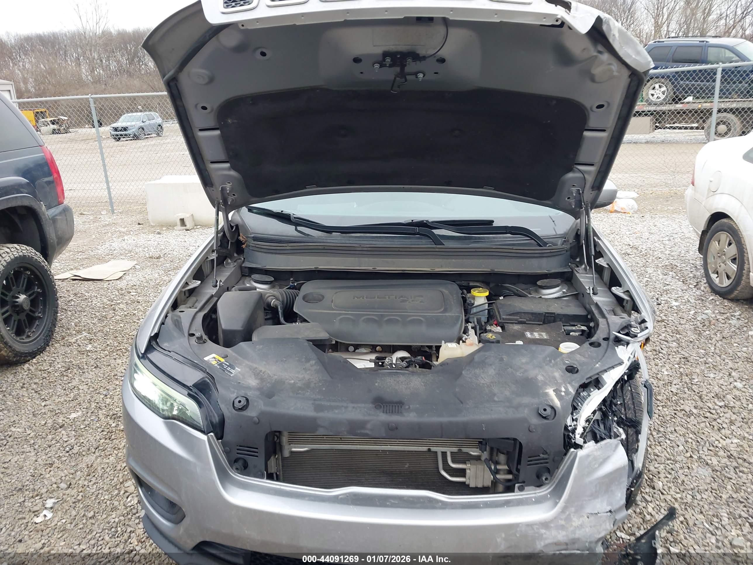JEEP CHEROKEE image 10