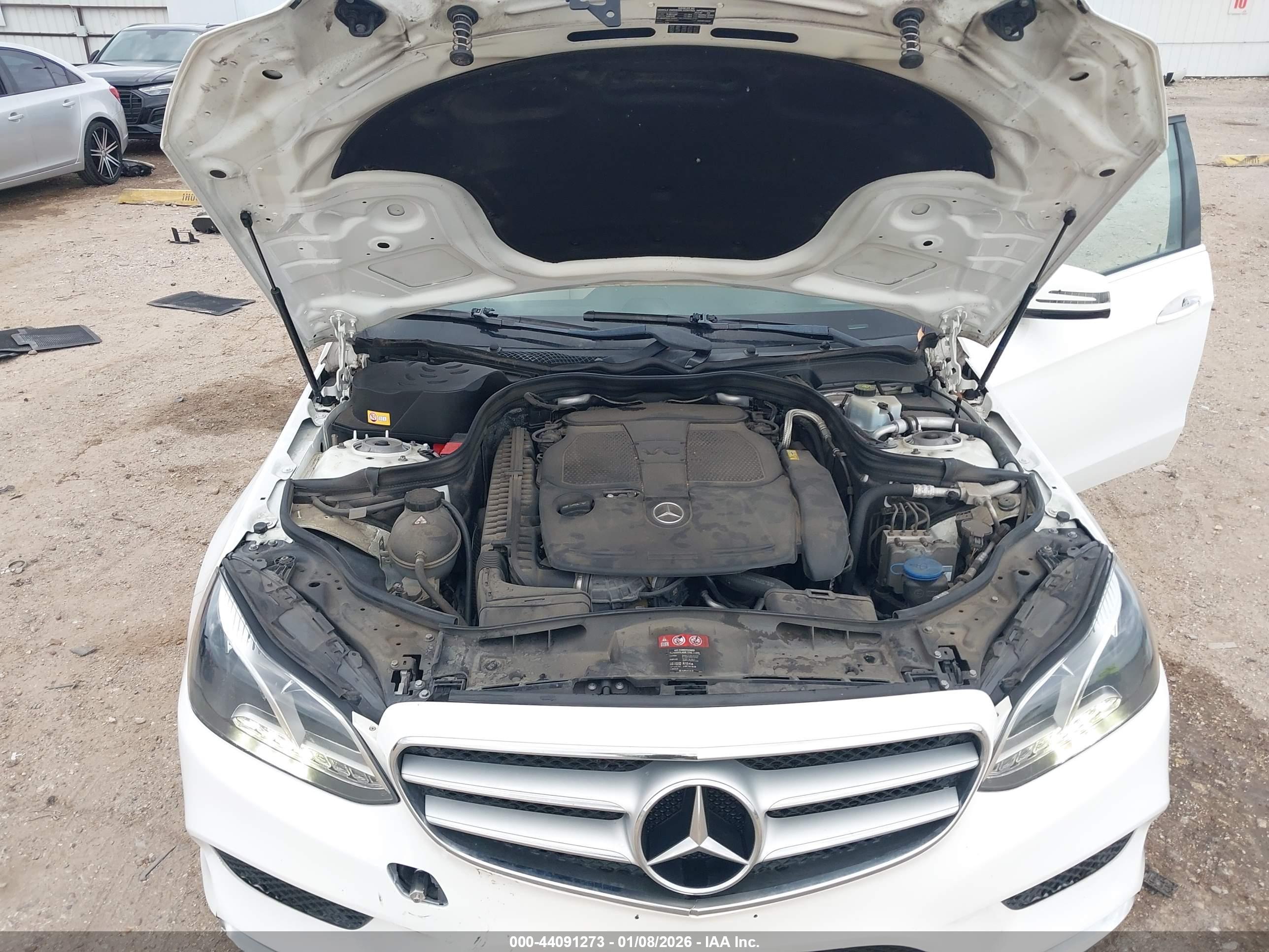 MERCEDES-BENZ E image 10