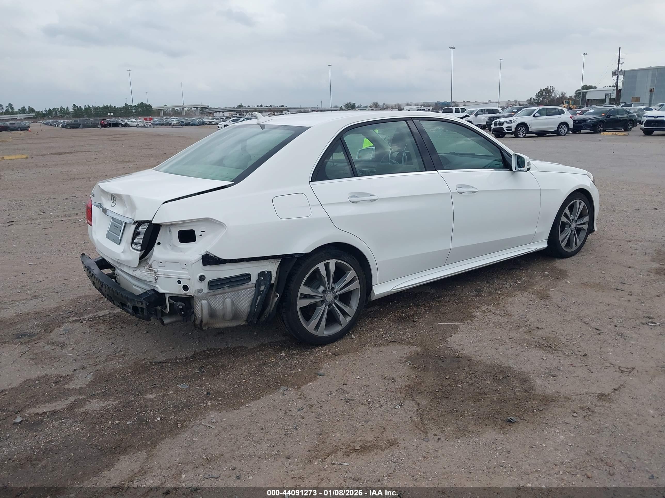 MERCEDES-BENZ E image 4