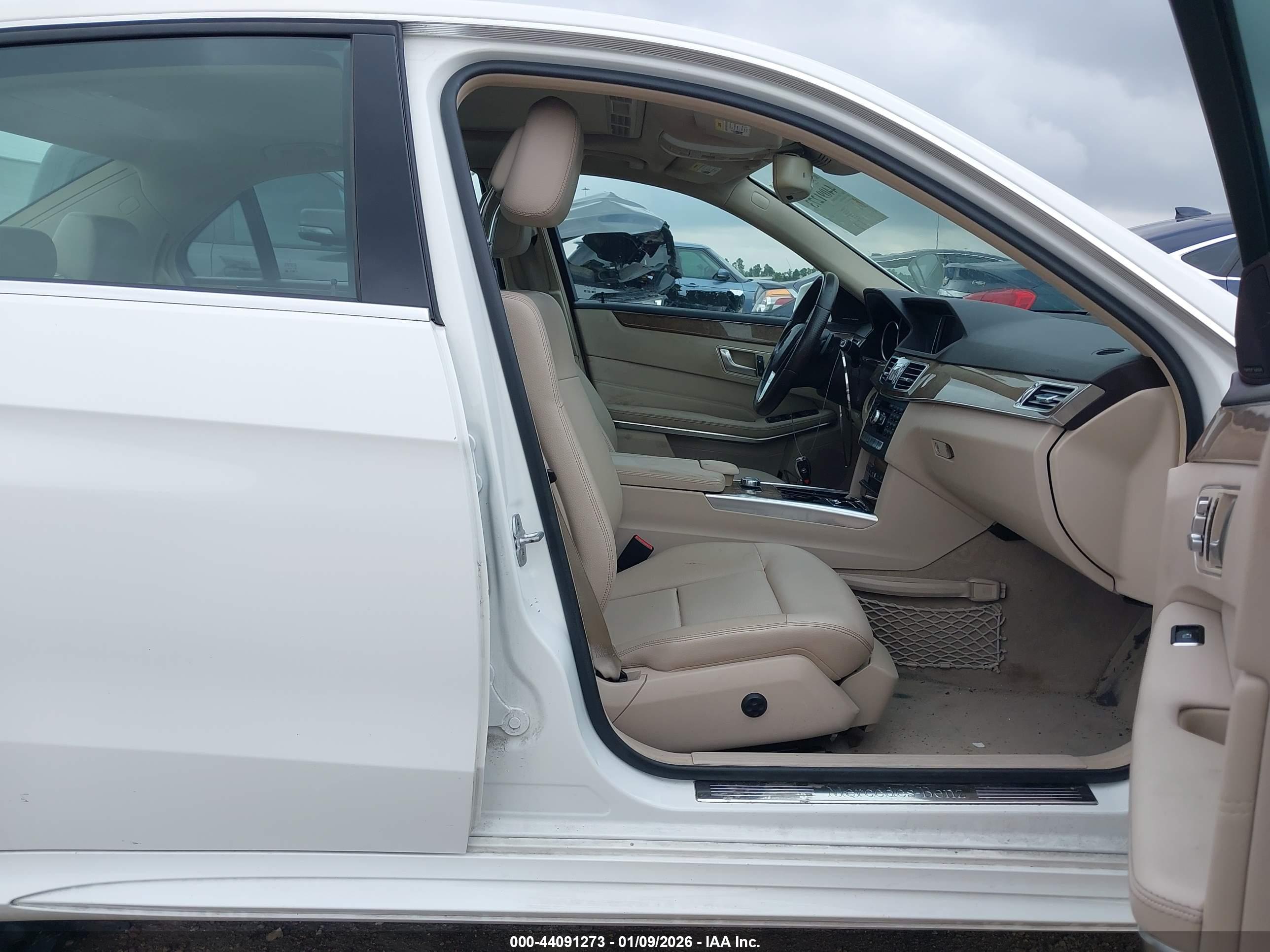 MERCEDES-BENZ E image 5