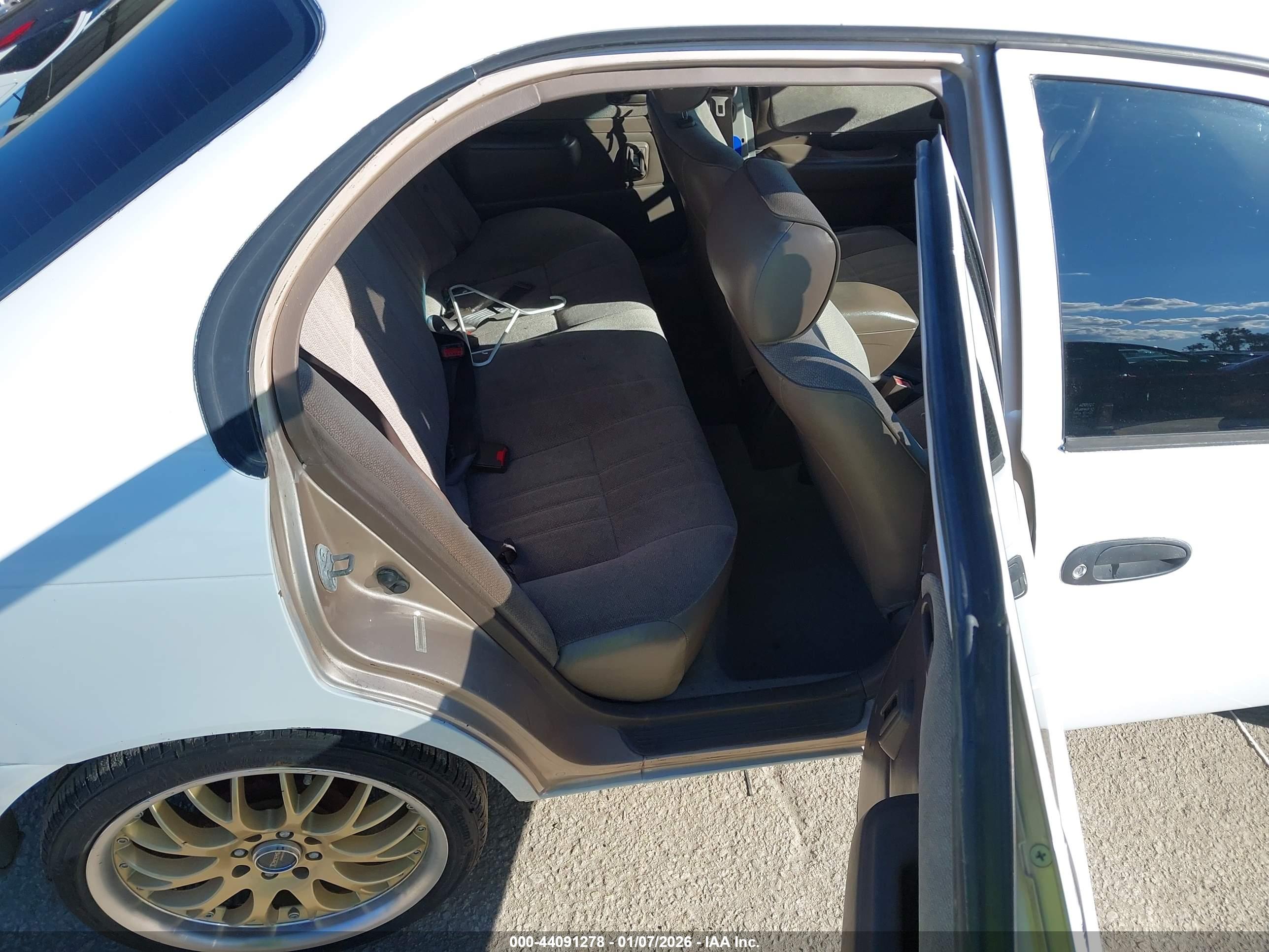TOYOTA COROLLA image 8