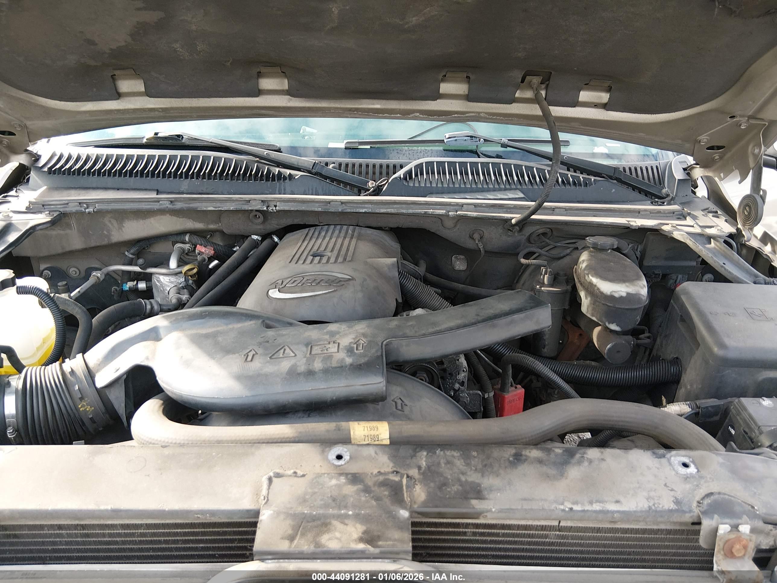 CHEVROLET TAHOE image 10