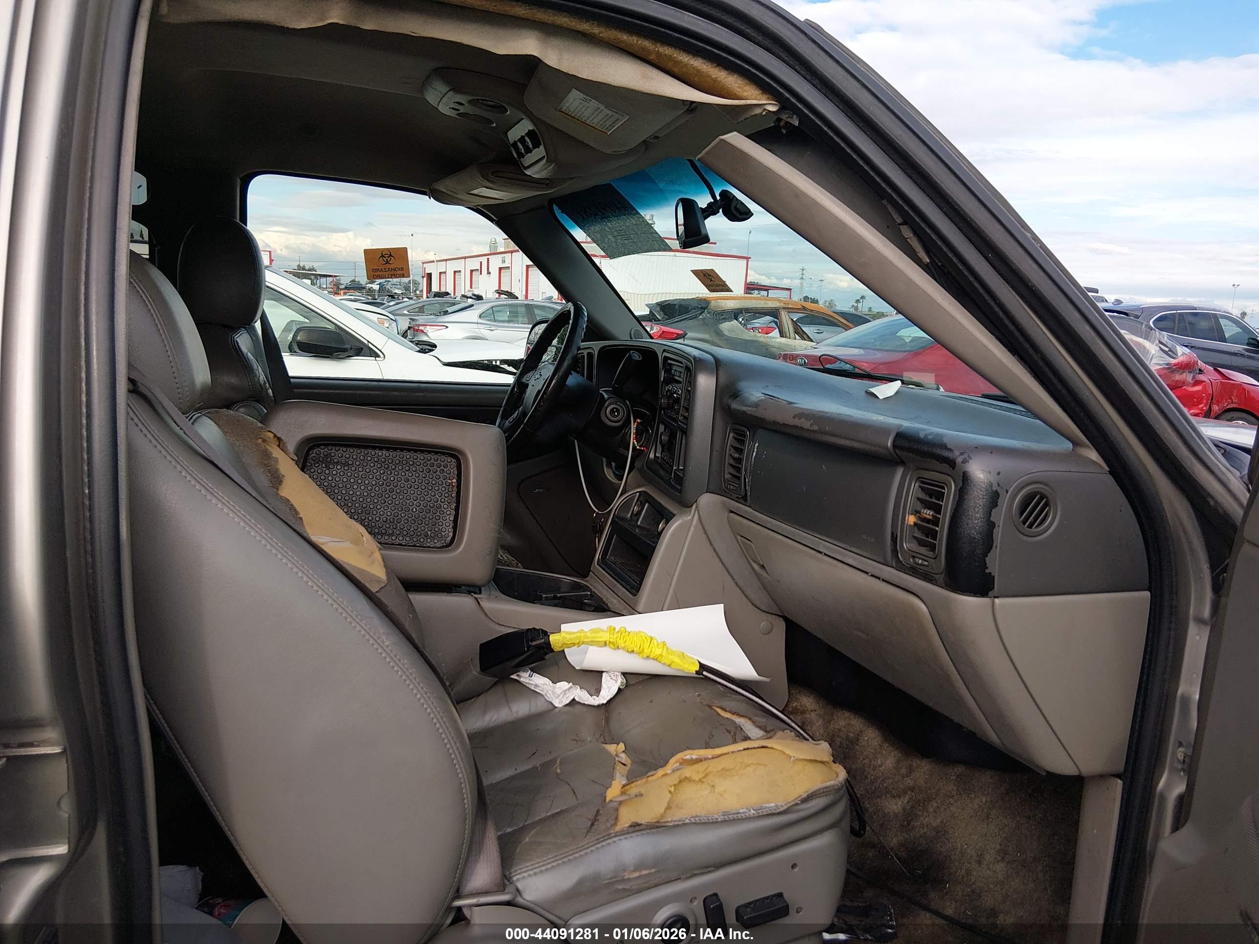 CHEVROLET TAHOE image 5