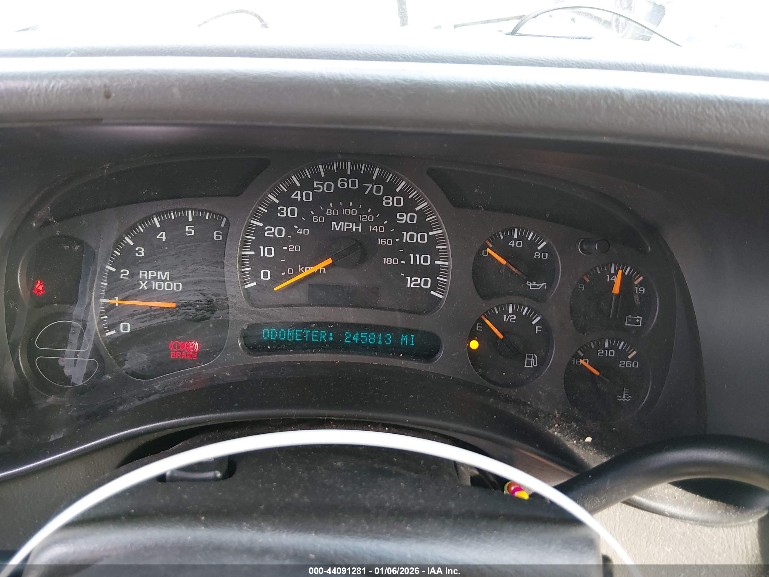 CHEVROLET TAHOE image 7