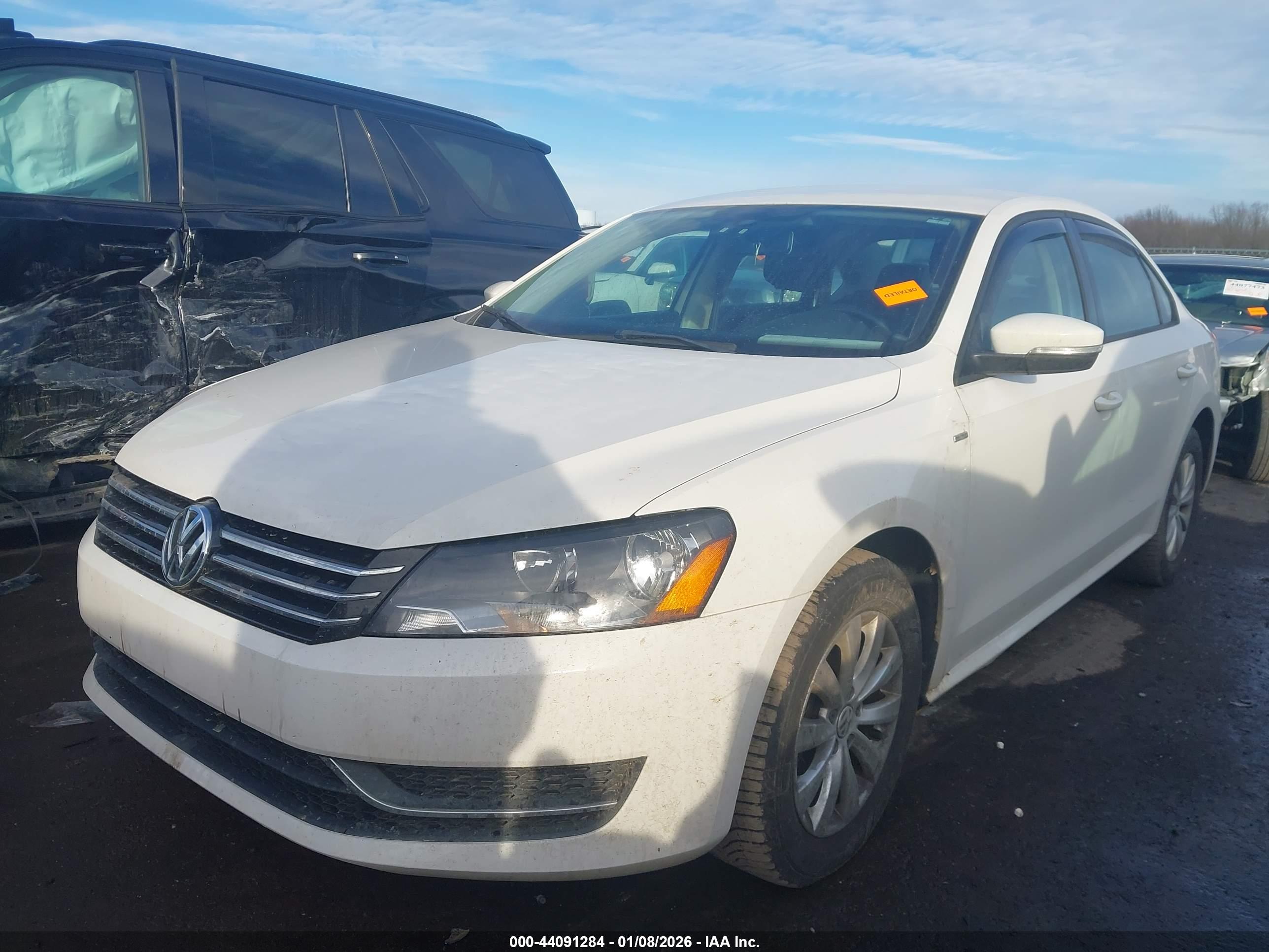 VOLKSWAGEN PASSAT image 2