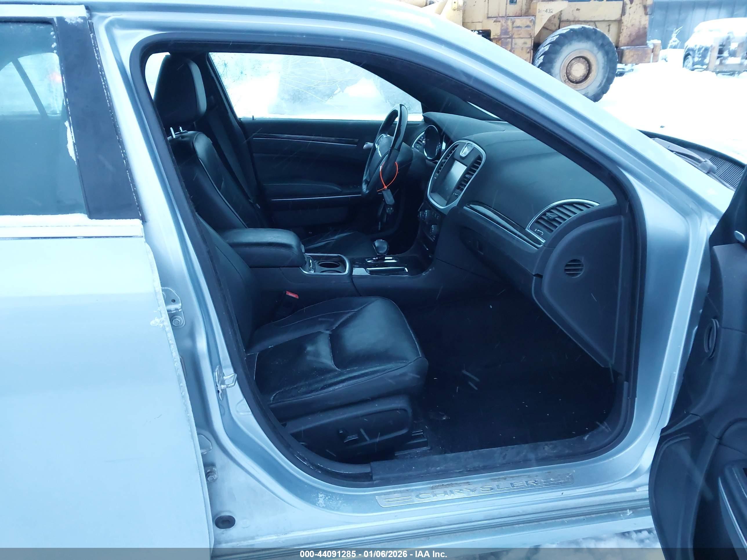 CHRYSLER 300C image 5