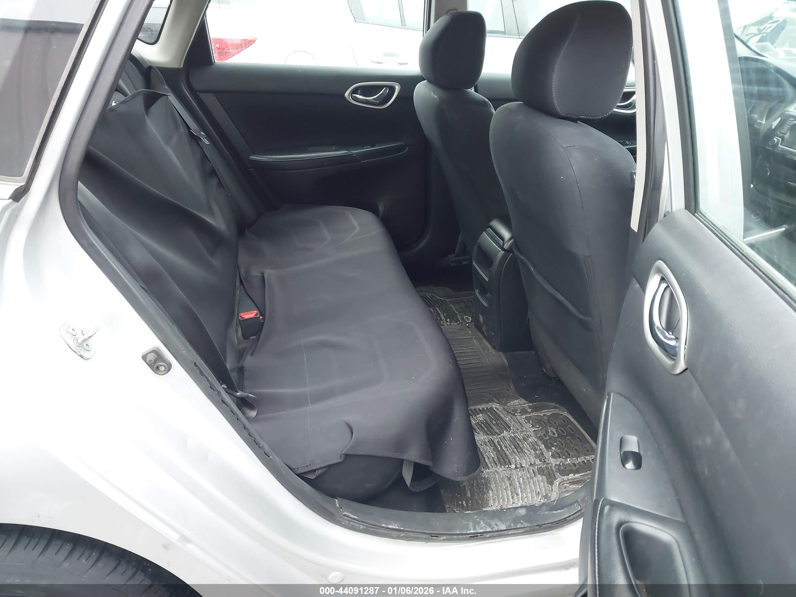 NISSAN SENTRA image 8