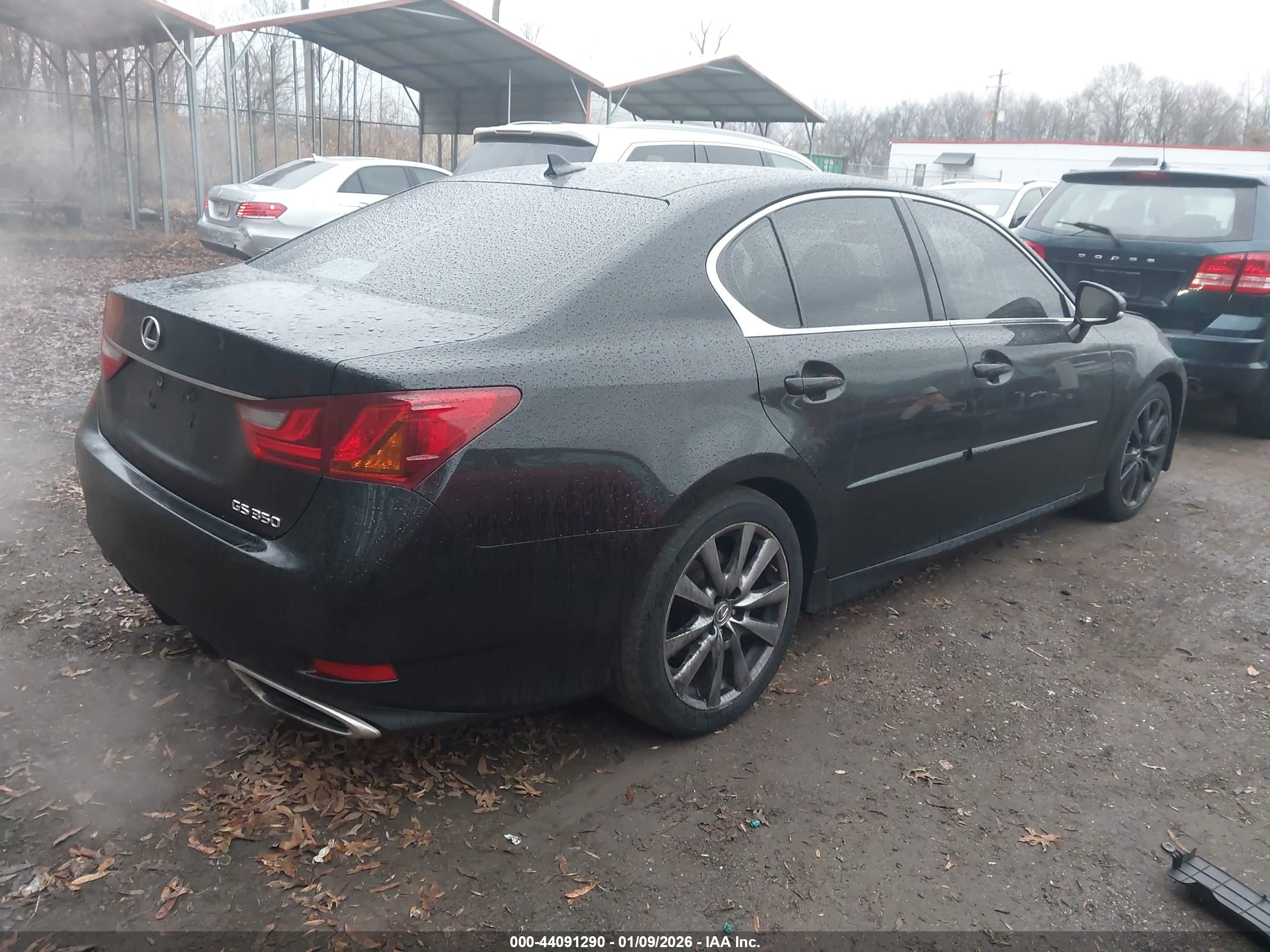 LEXUS GS image 4