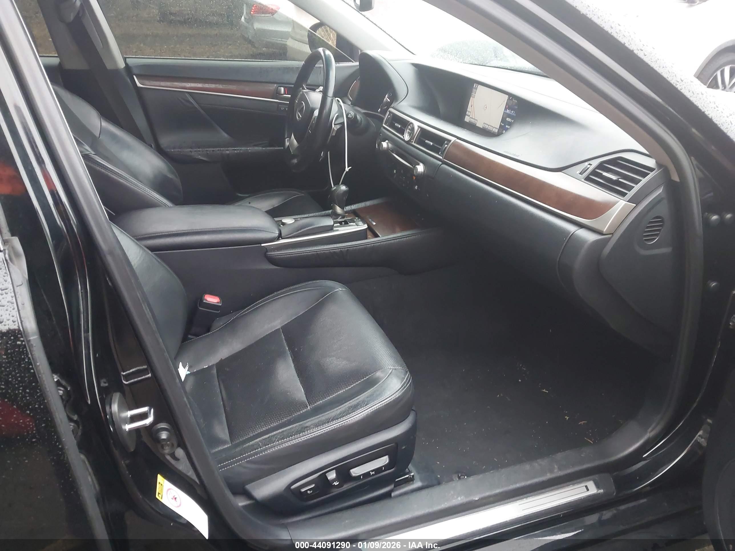 LEXUS GS image 5