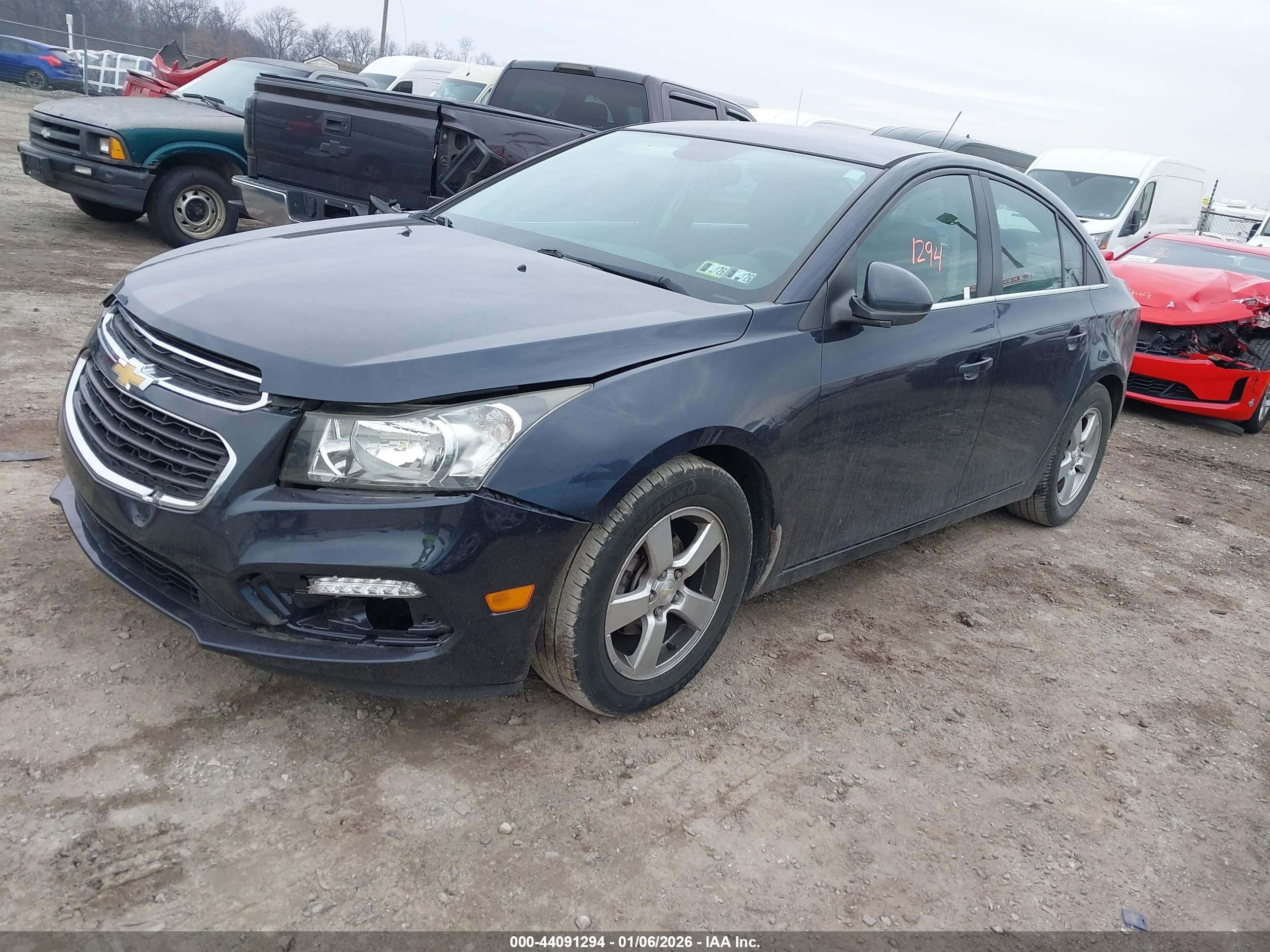CHEVROLET CRUZE image 2