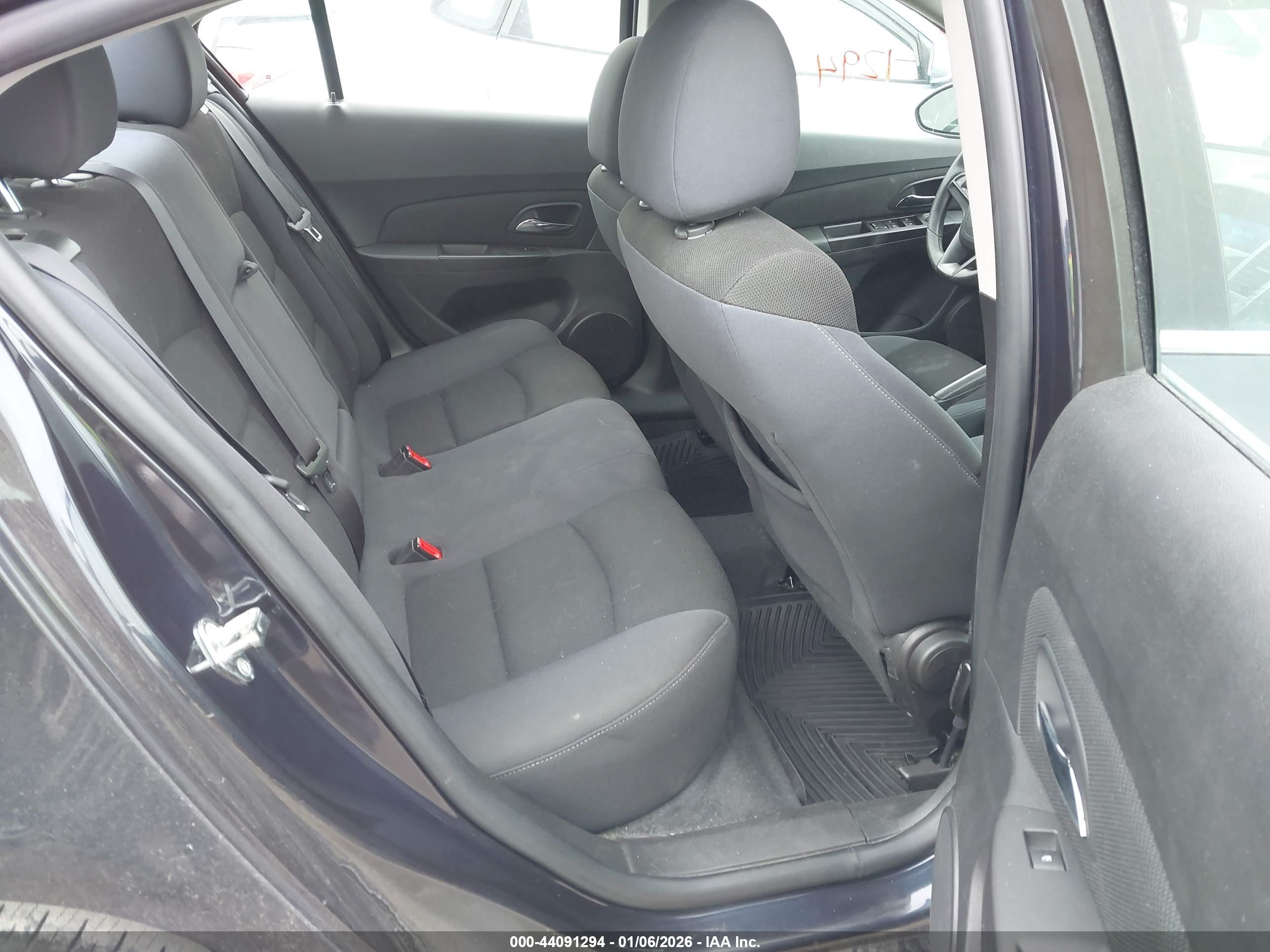 CHEVROLET CRUZE image 8
