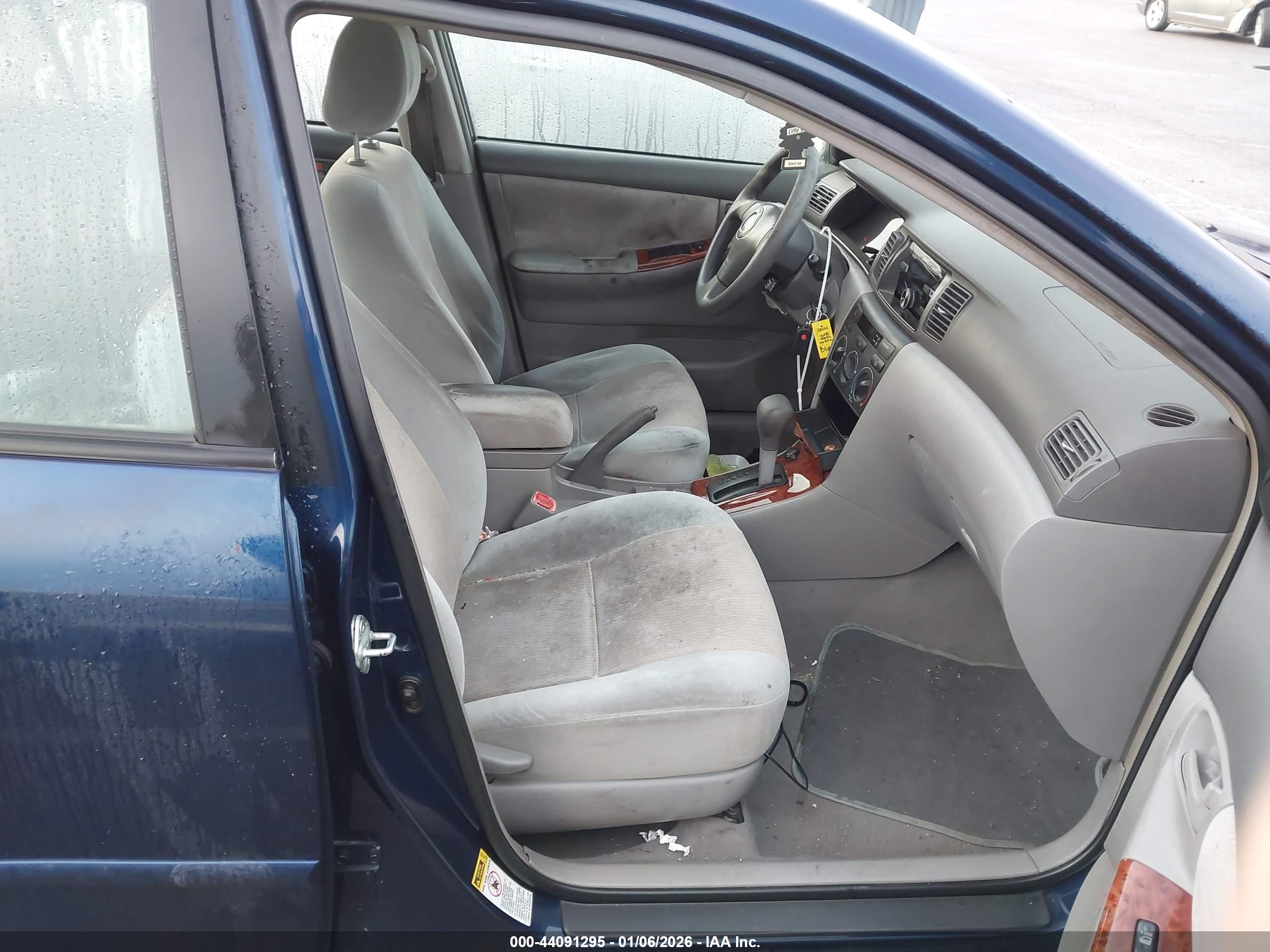 TOYOTA COROLLA image 5