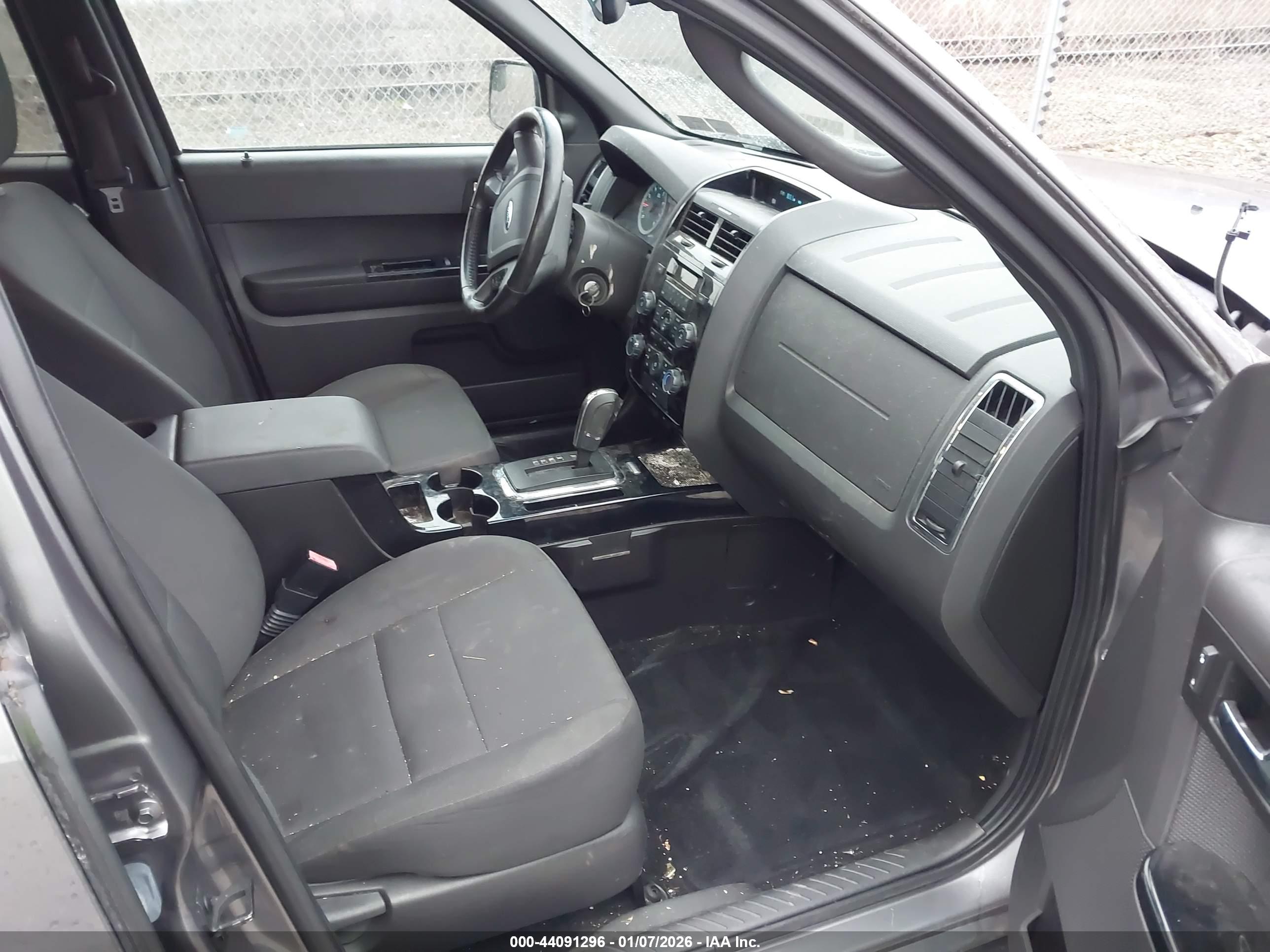 FORD ESCAPE image 5