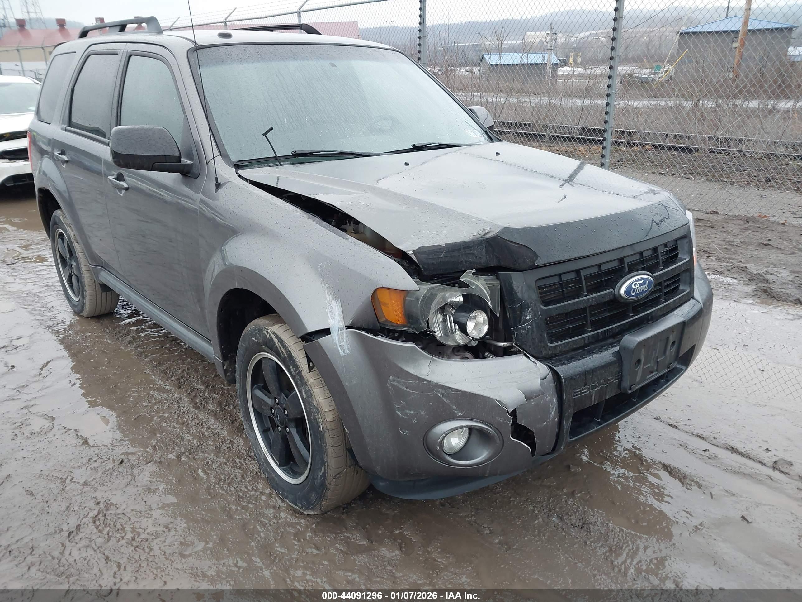 FORD ESCAPE image 6