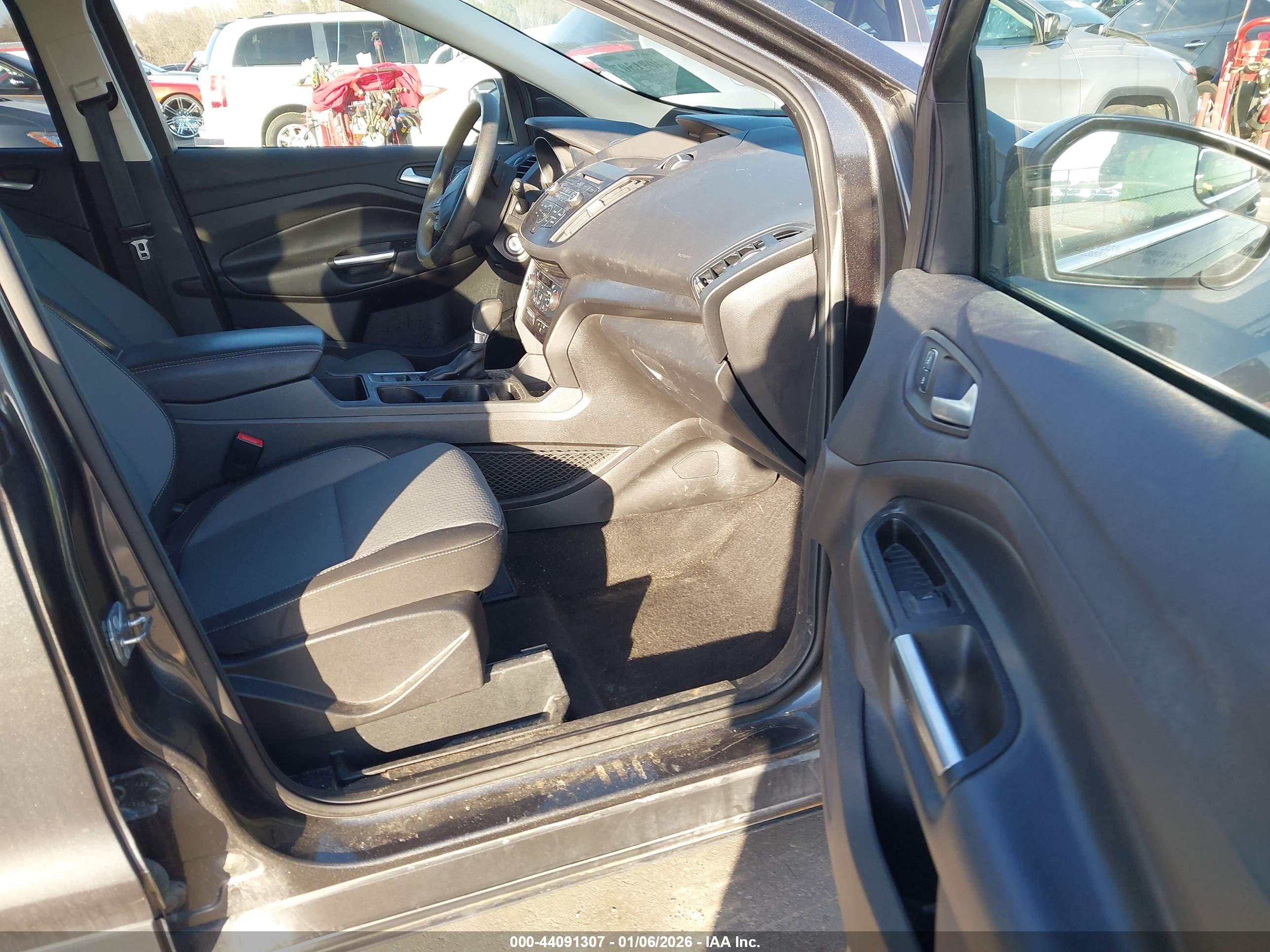 FORD ESCAPE image 5