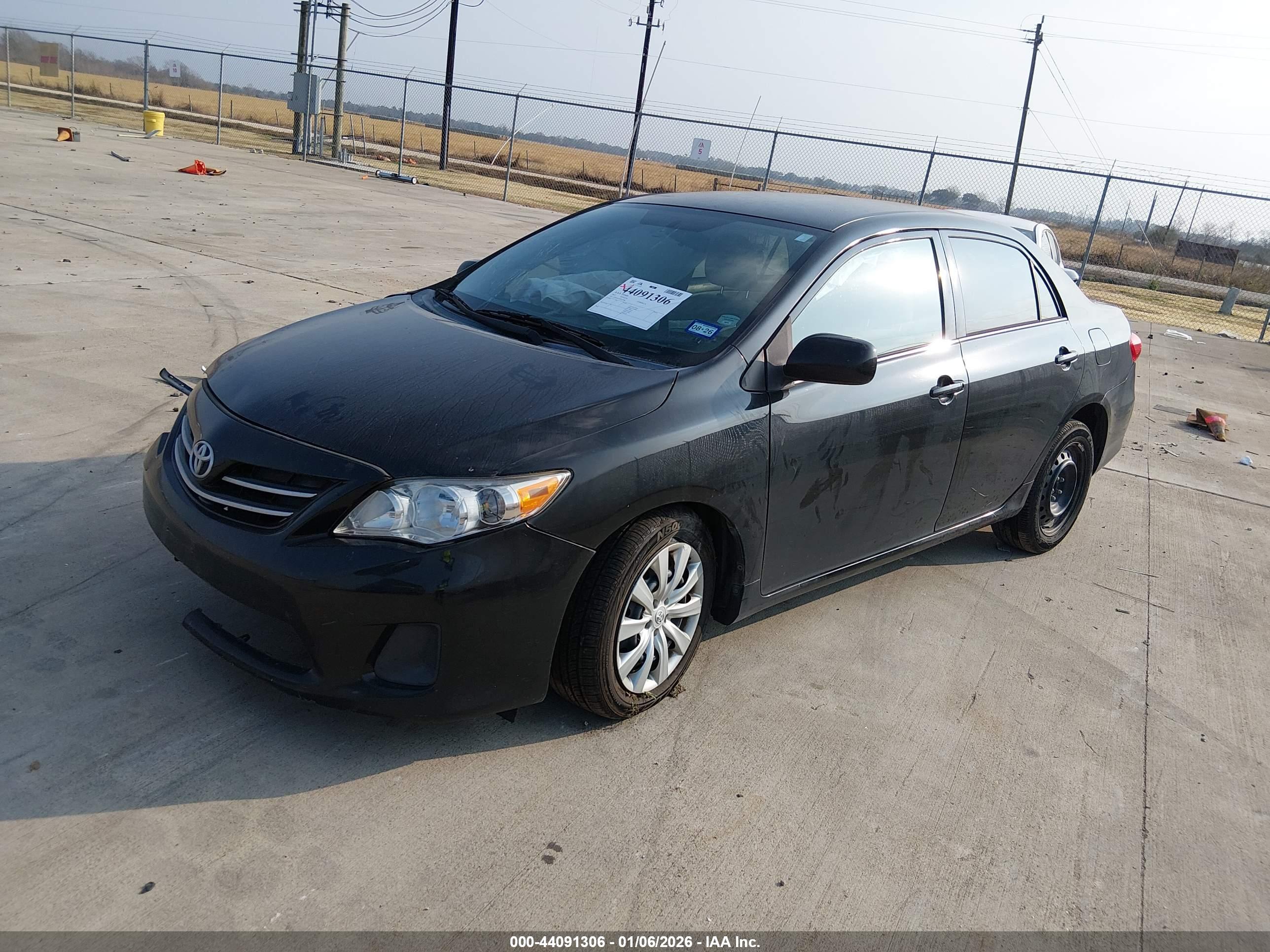 TOYOTA COROLLA image 2