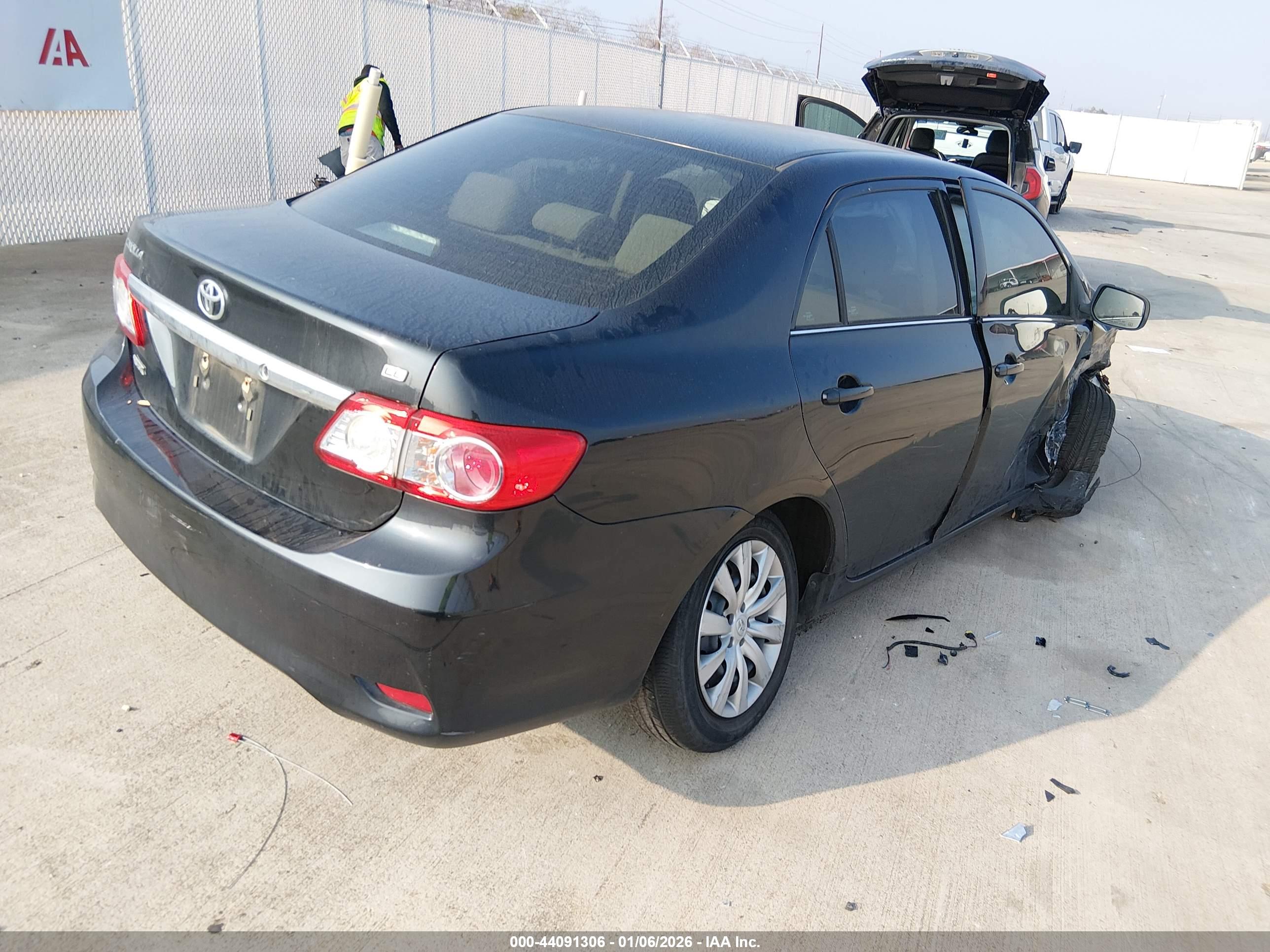 TOYOTA COROLLA image 4