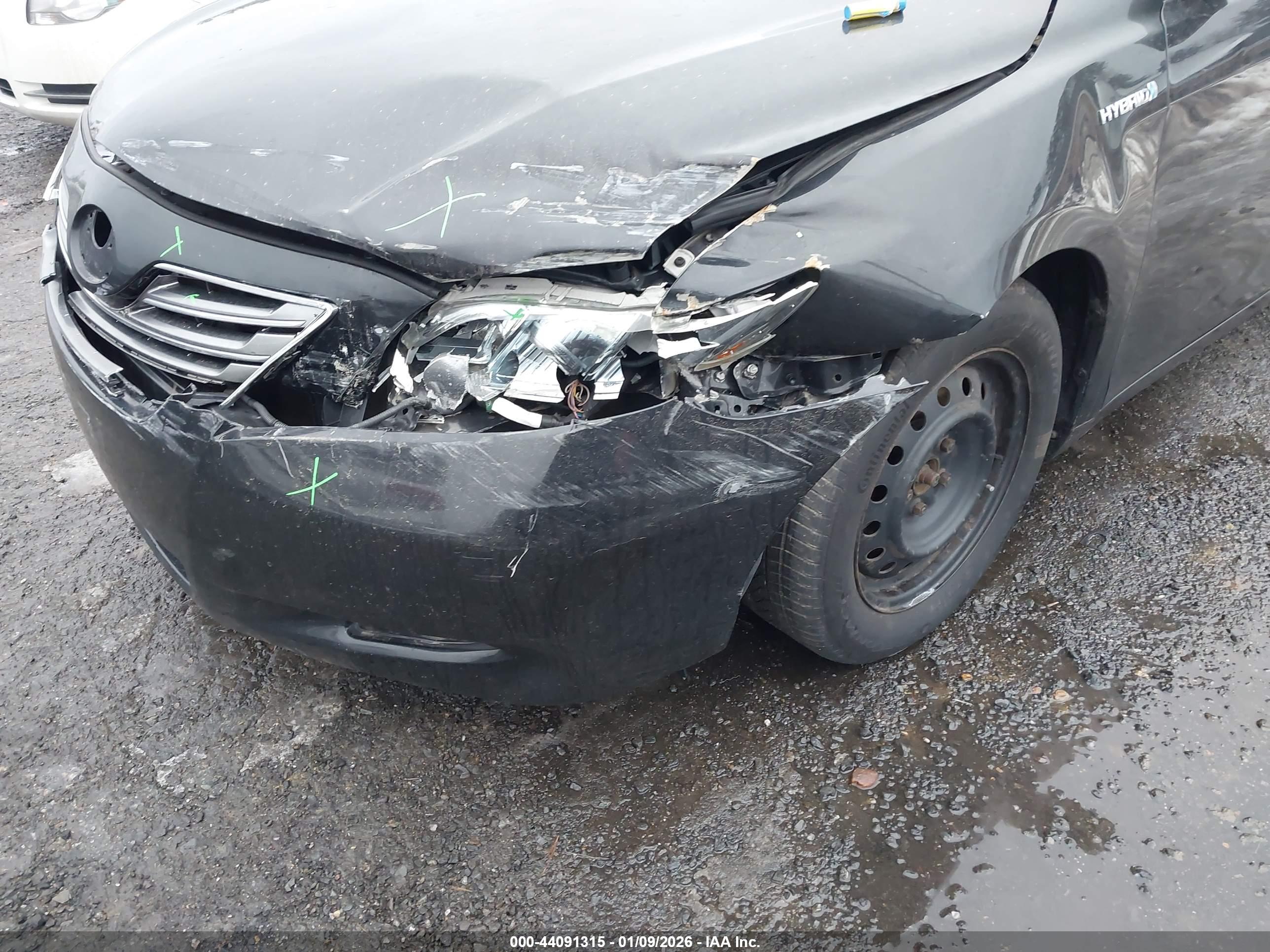 TOYOTA CAMRY image 6