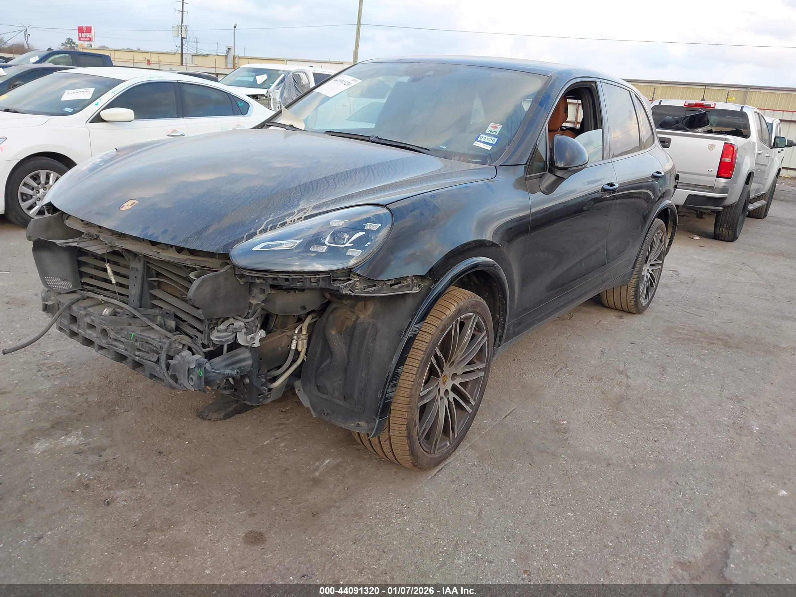 PORSCHE CAYENNE image 2