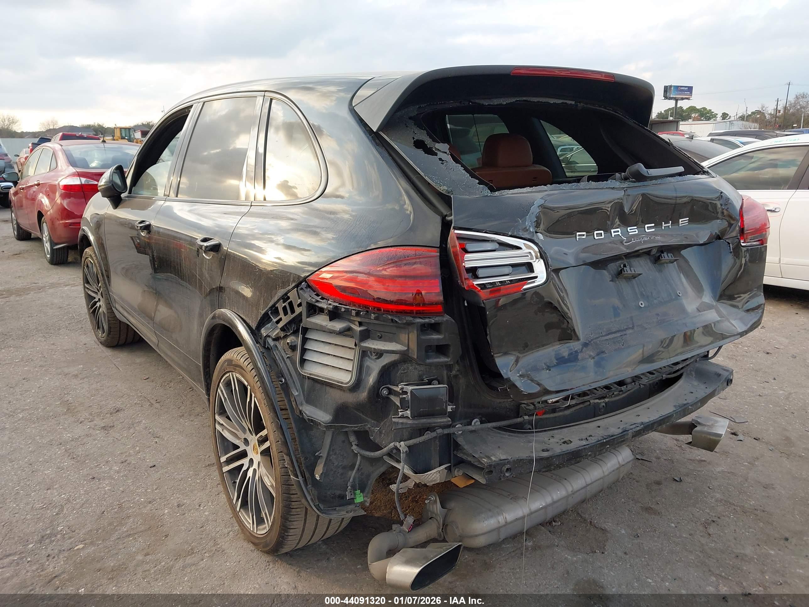PORSCHE CAYENNE image 3