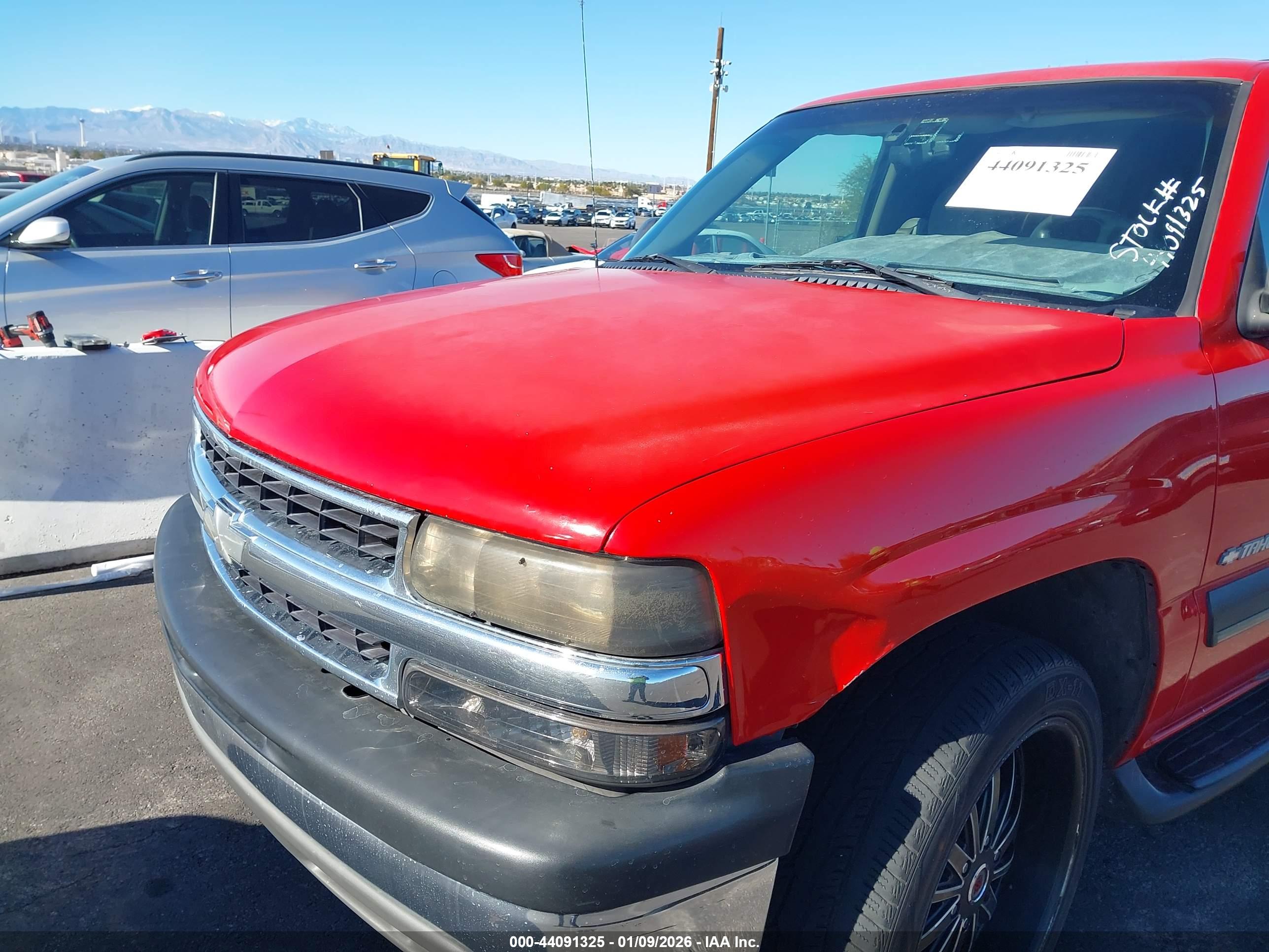 CHEVROLET TAHOE image 6