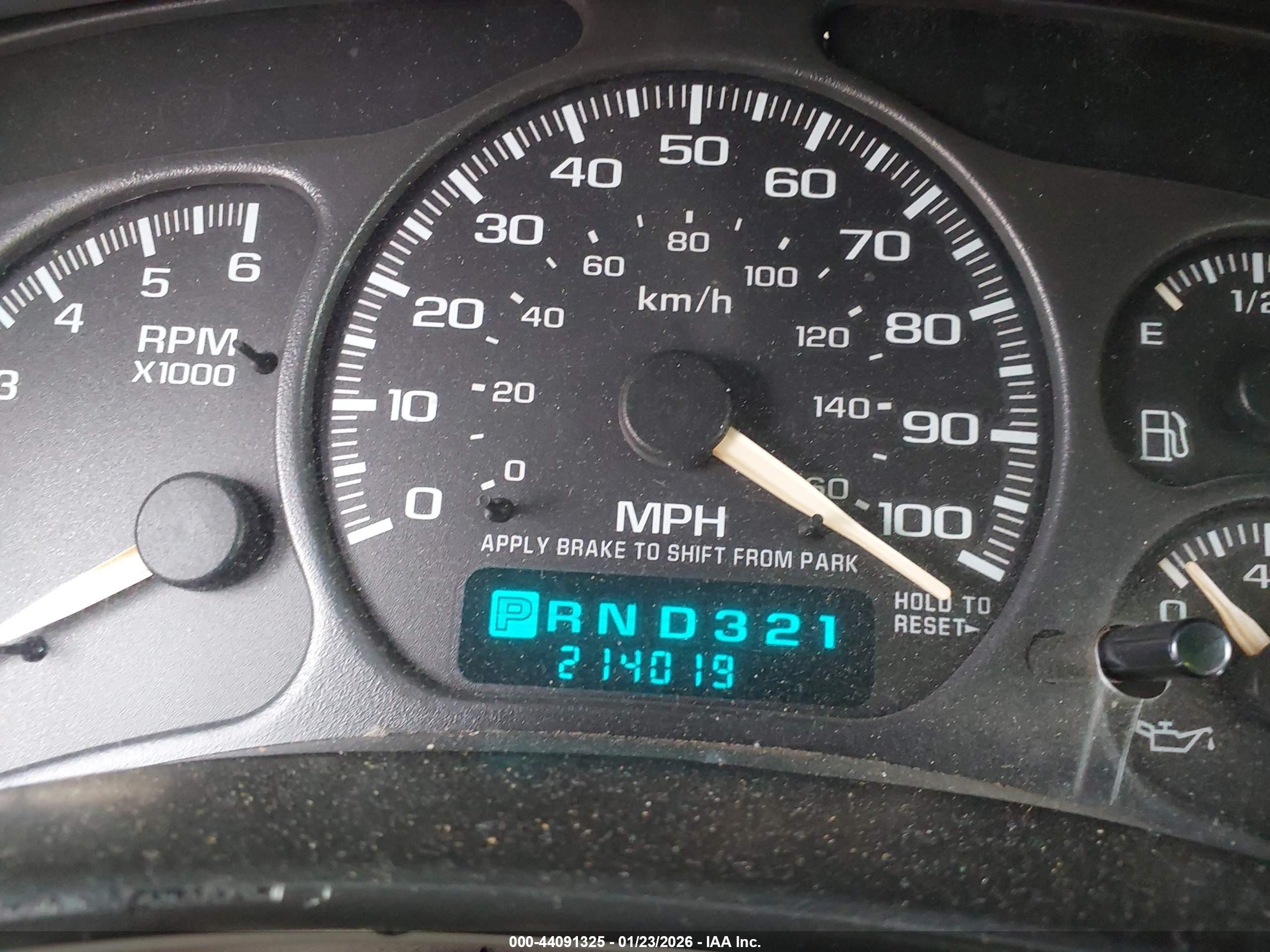 CHEVROLET TAHOE image 7