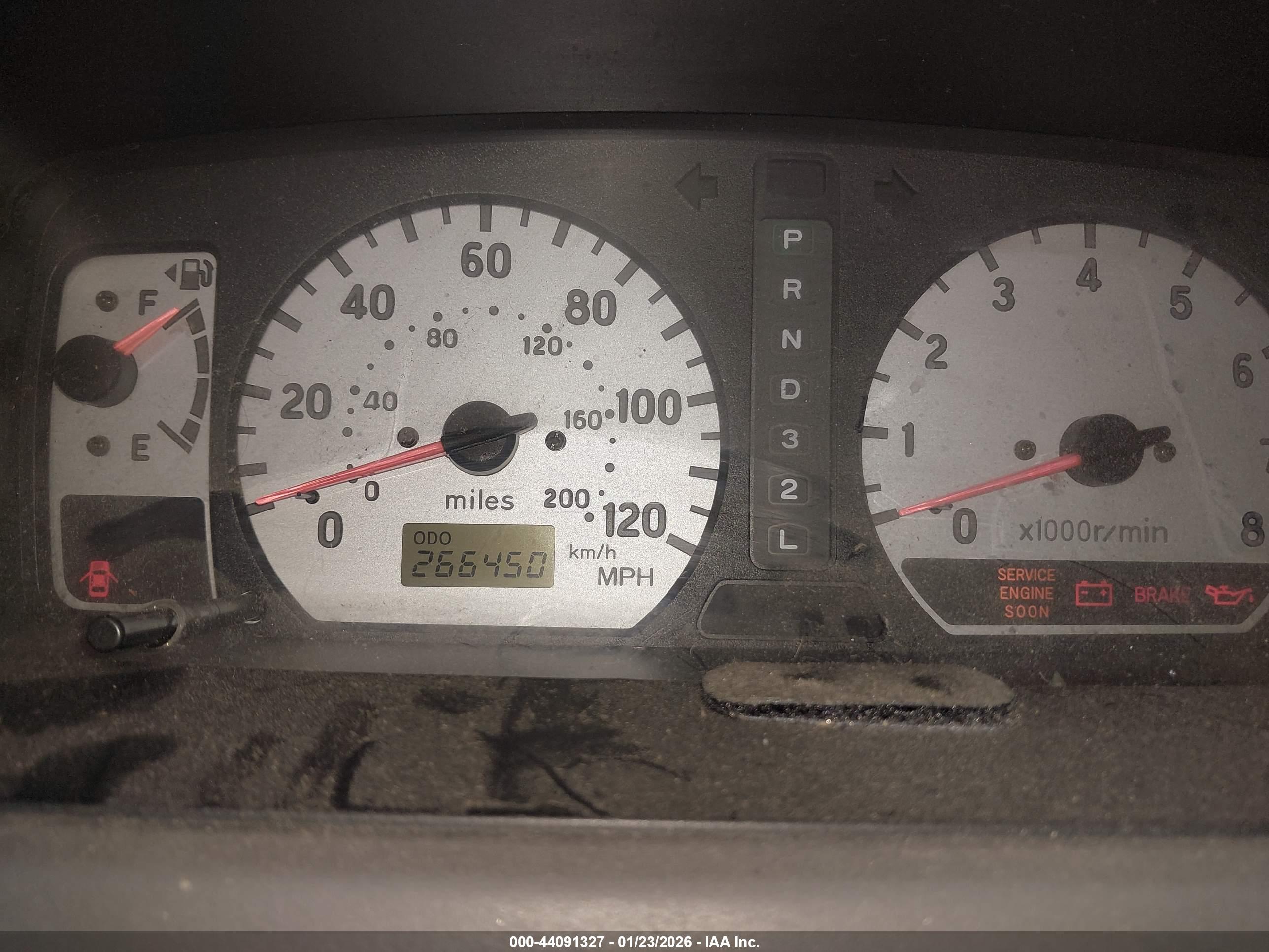 MITSUBISHI MONTERO image 7