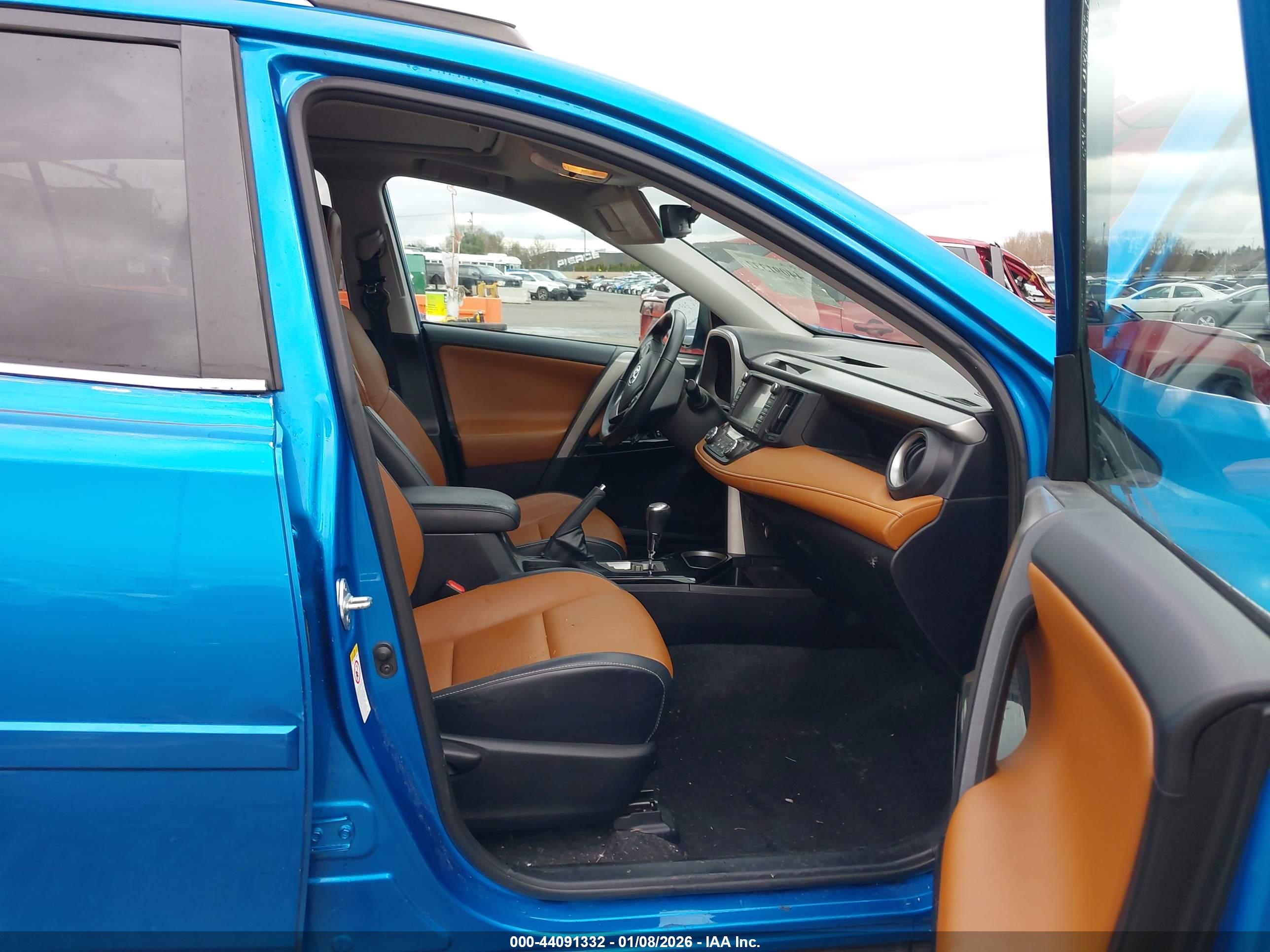 TOYOTA RAV4 image 5