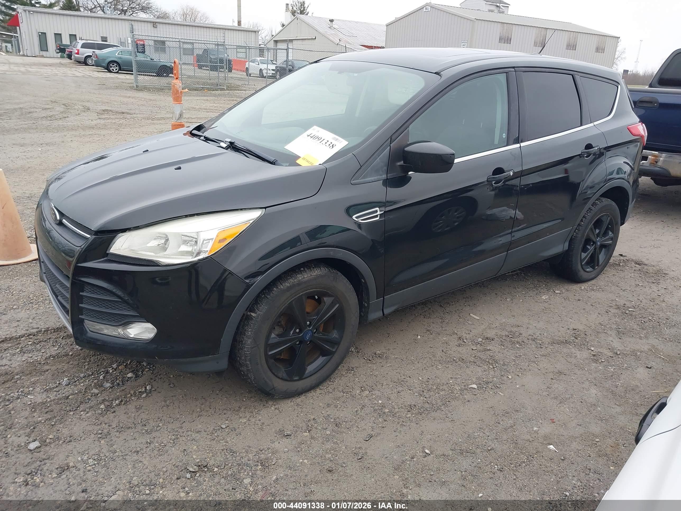 FORD ESCAPE image 2