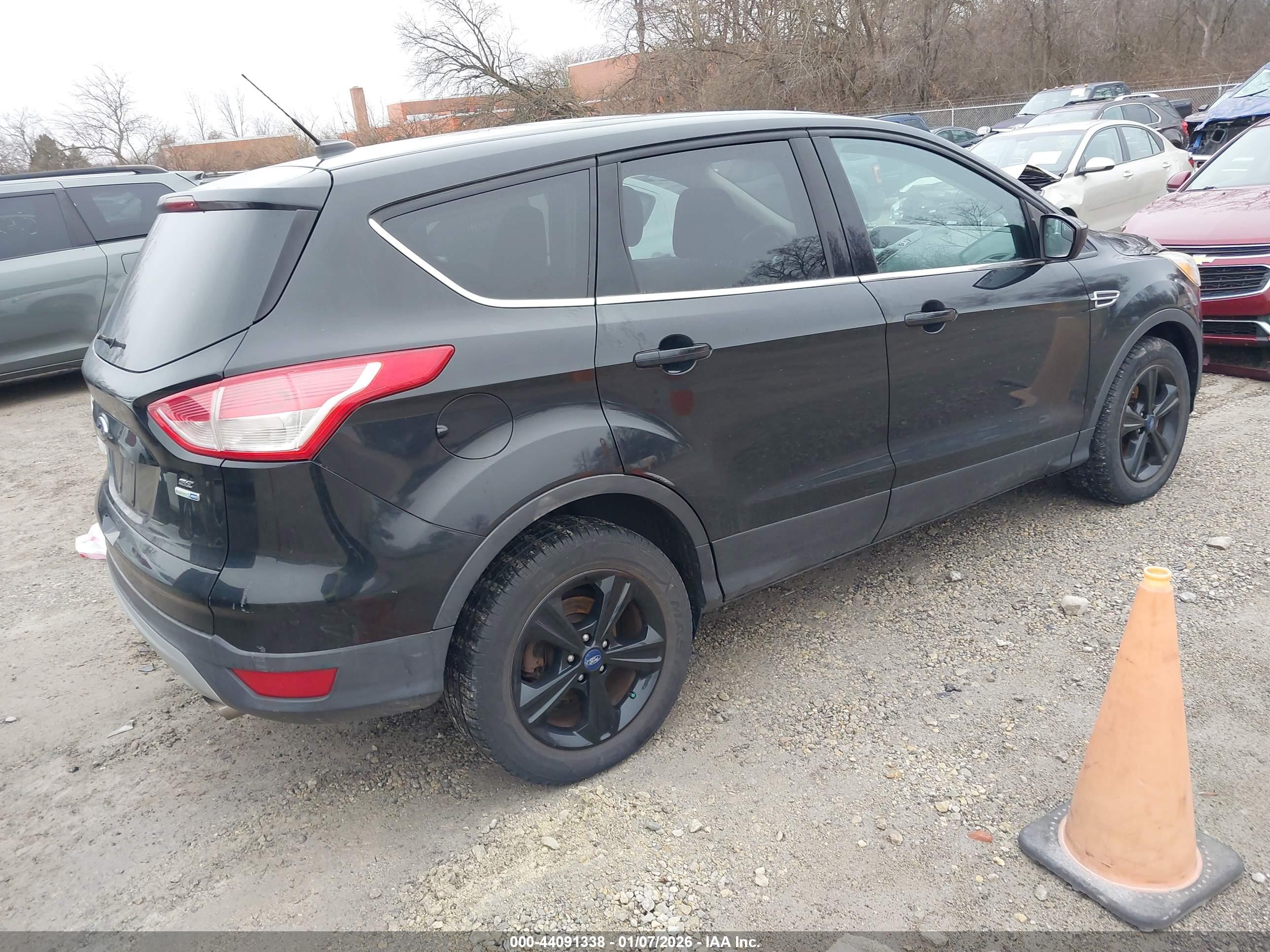 FORD ESCAPE image 4