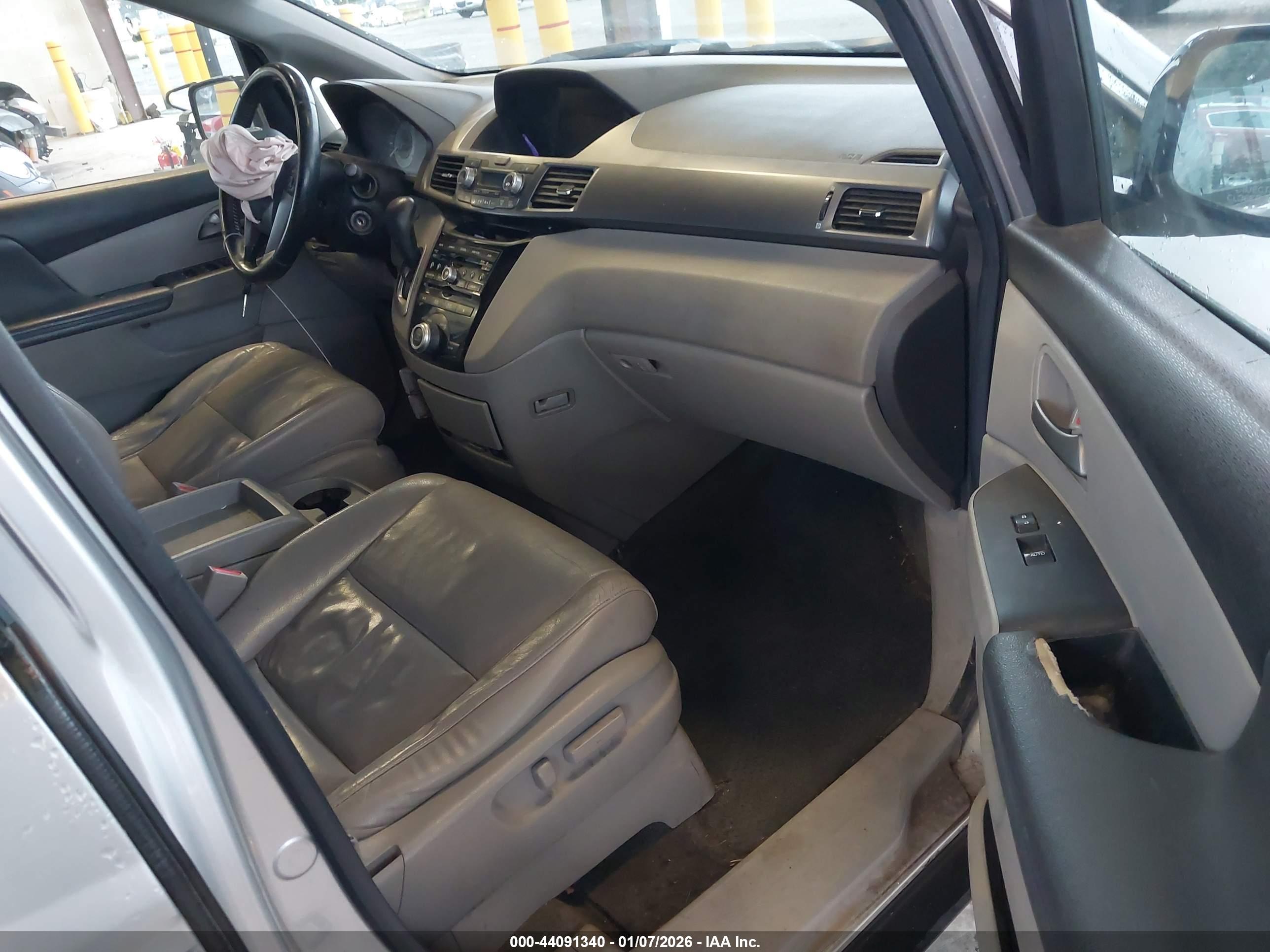 HONDA ODYSSEY image 5