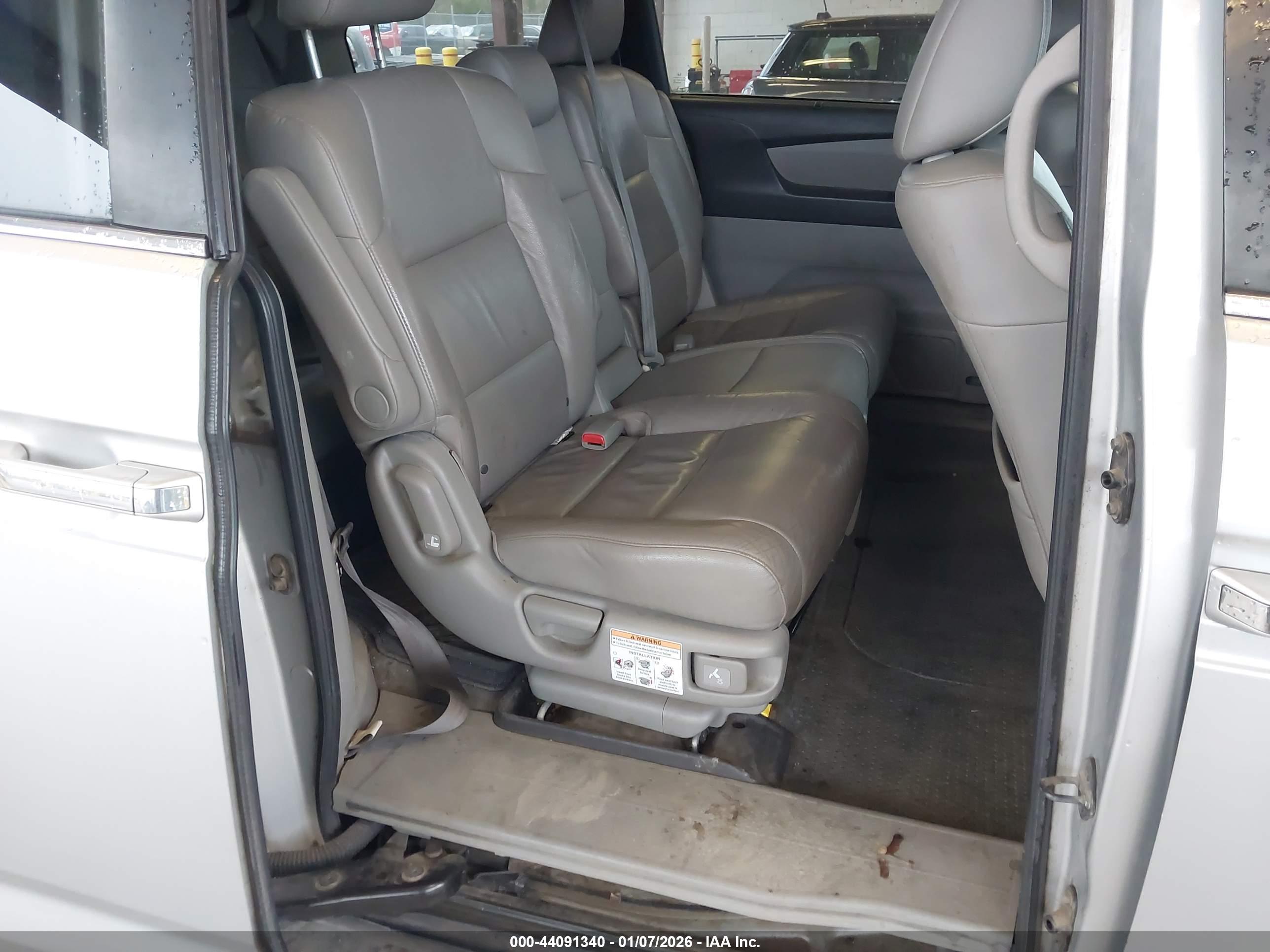 HONDA ODYSSEY image 8