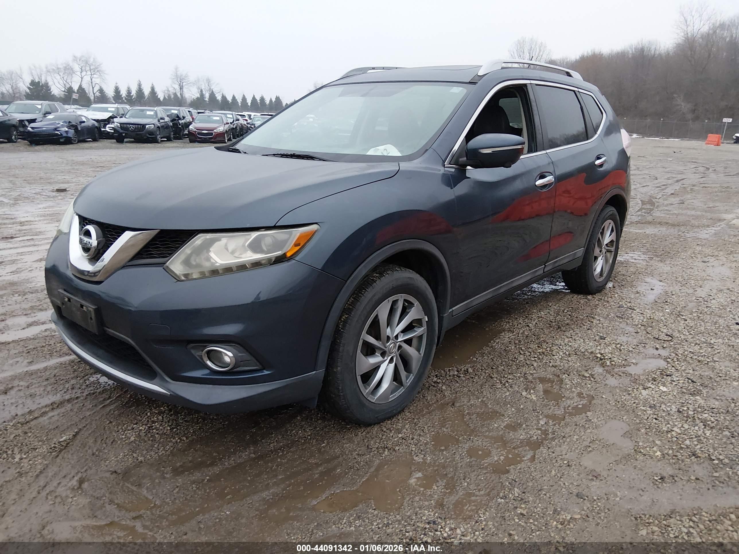 NISSAN ROGUE image 2