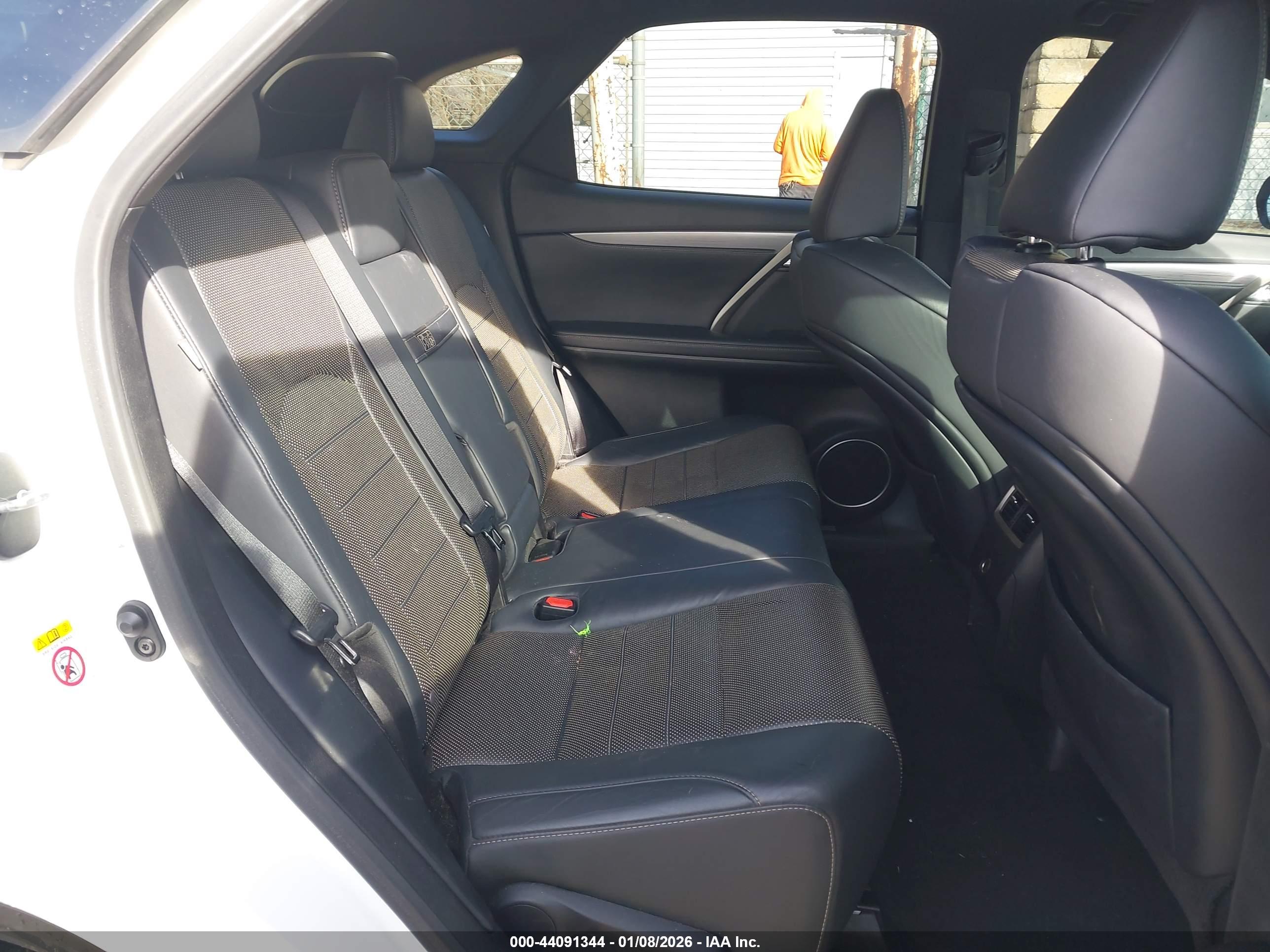 LEXUS RX image 8