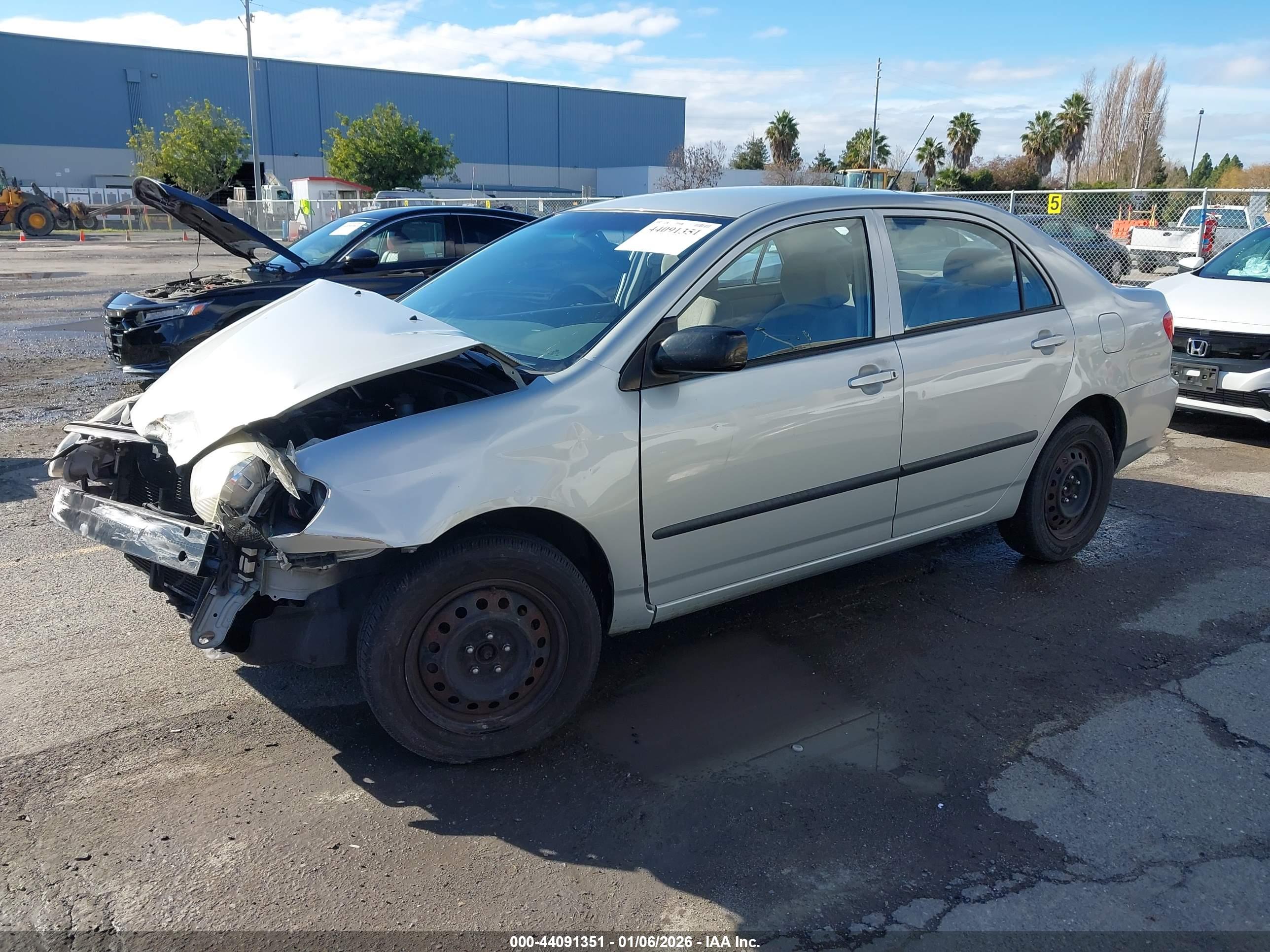 TOYOTA COROLLA image 2