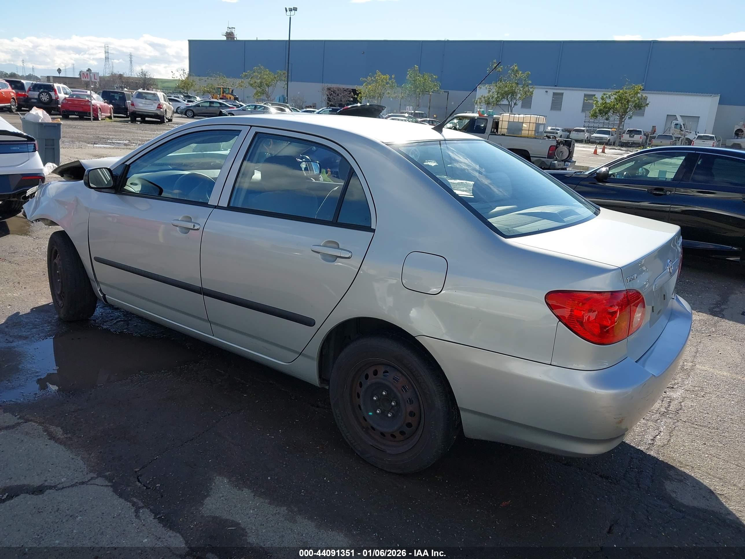 TOYOTA COROLLA image 3
