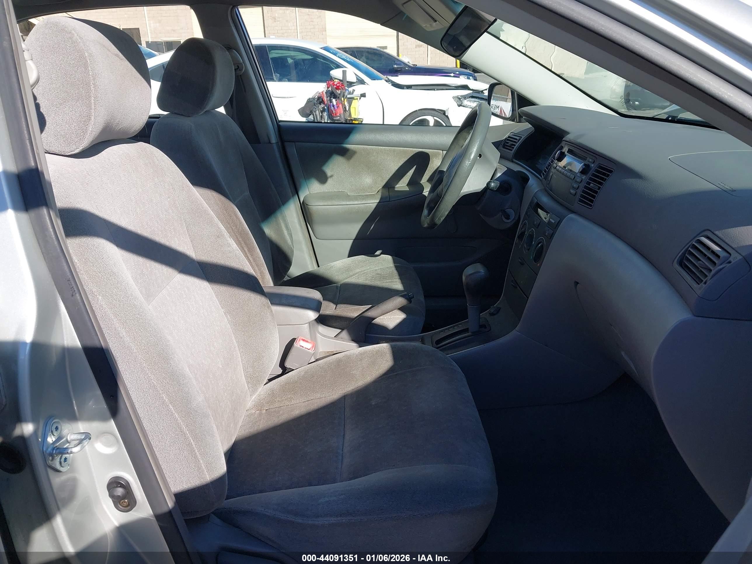 TOYOTA COROLLA image 5