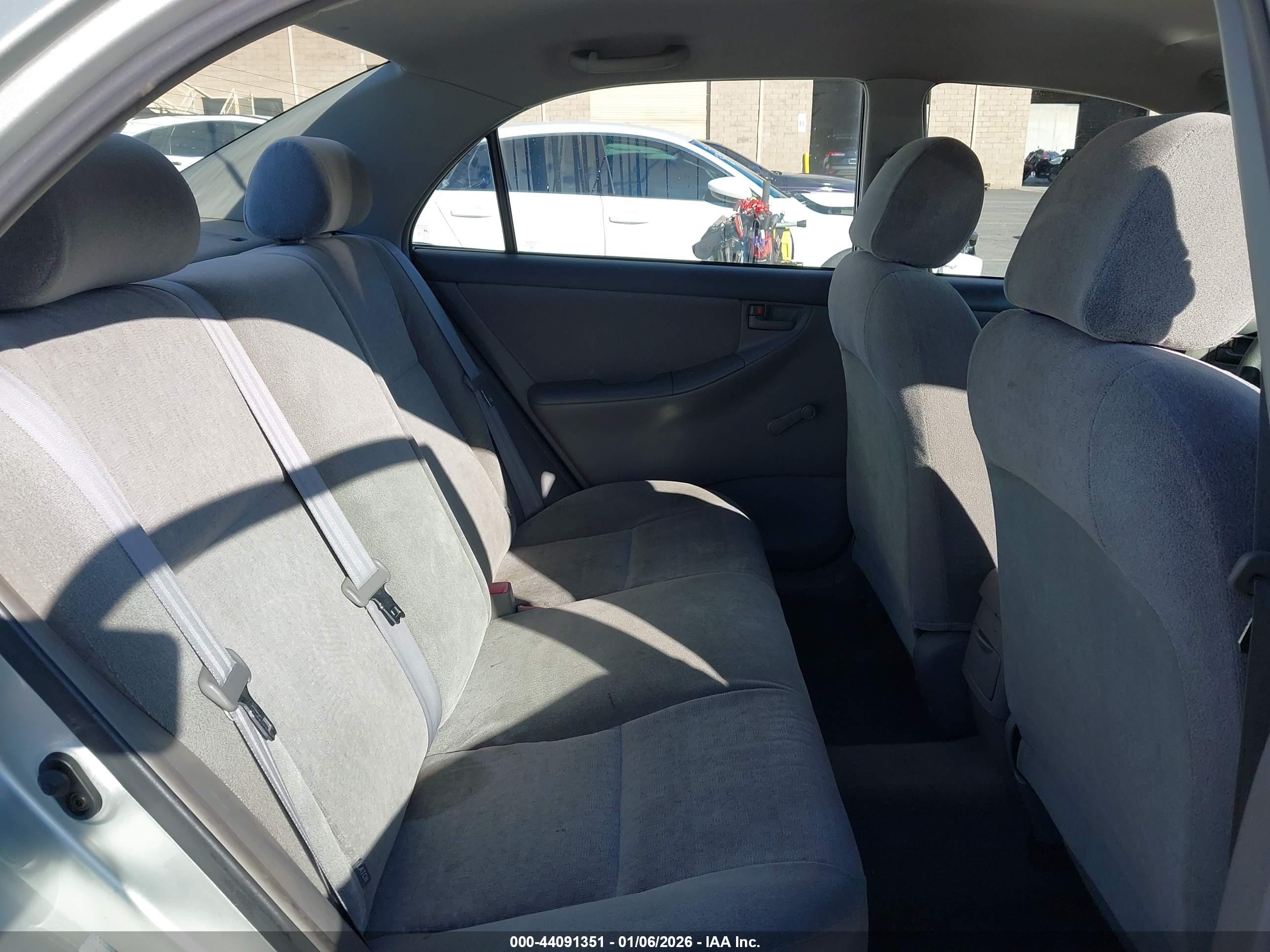 TOYOTA COROLLA image 8