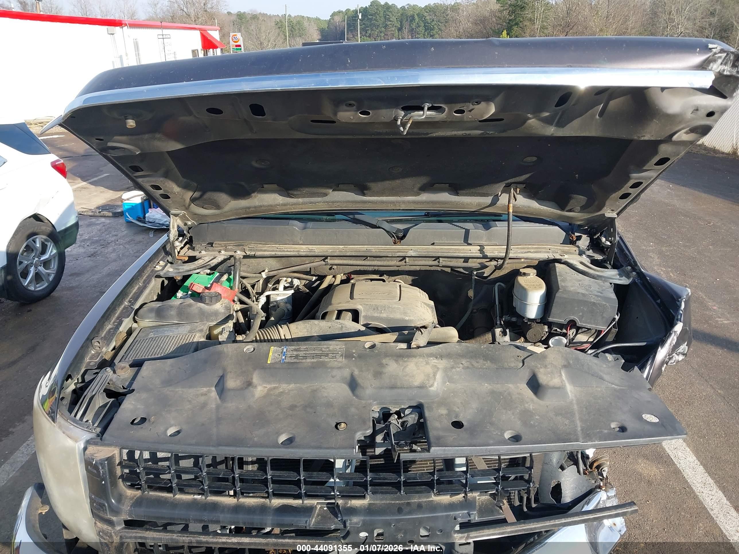 CHEVROLET SILVERADO image 10