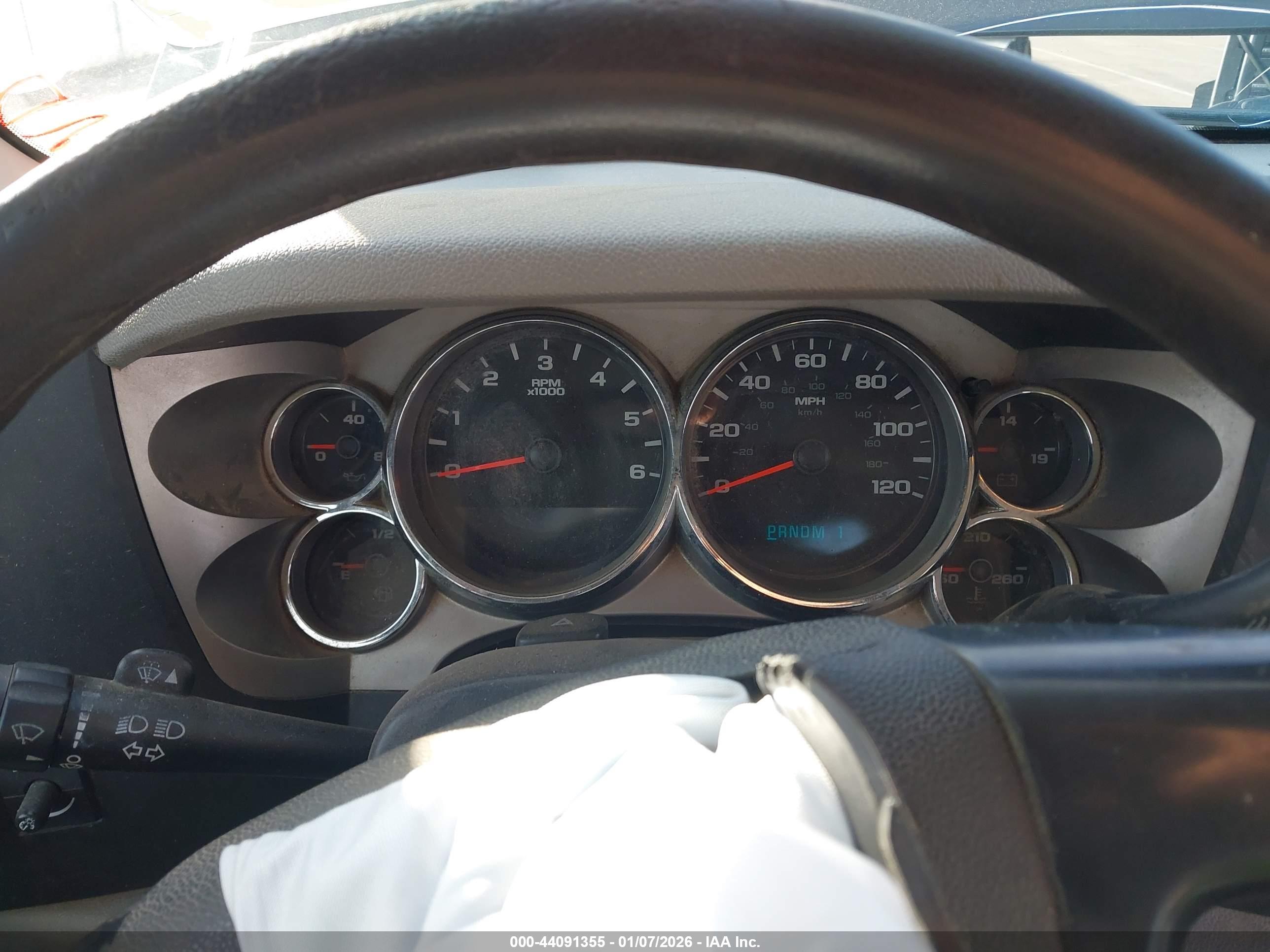 CHEVROLET SILVERADO image 7