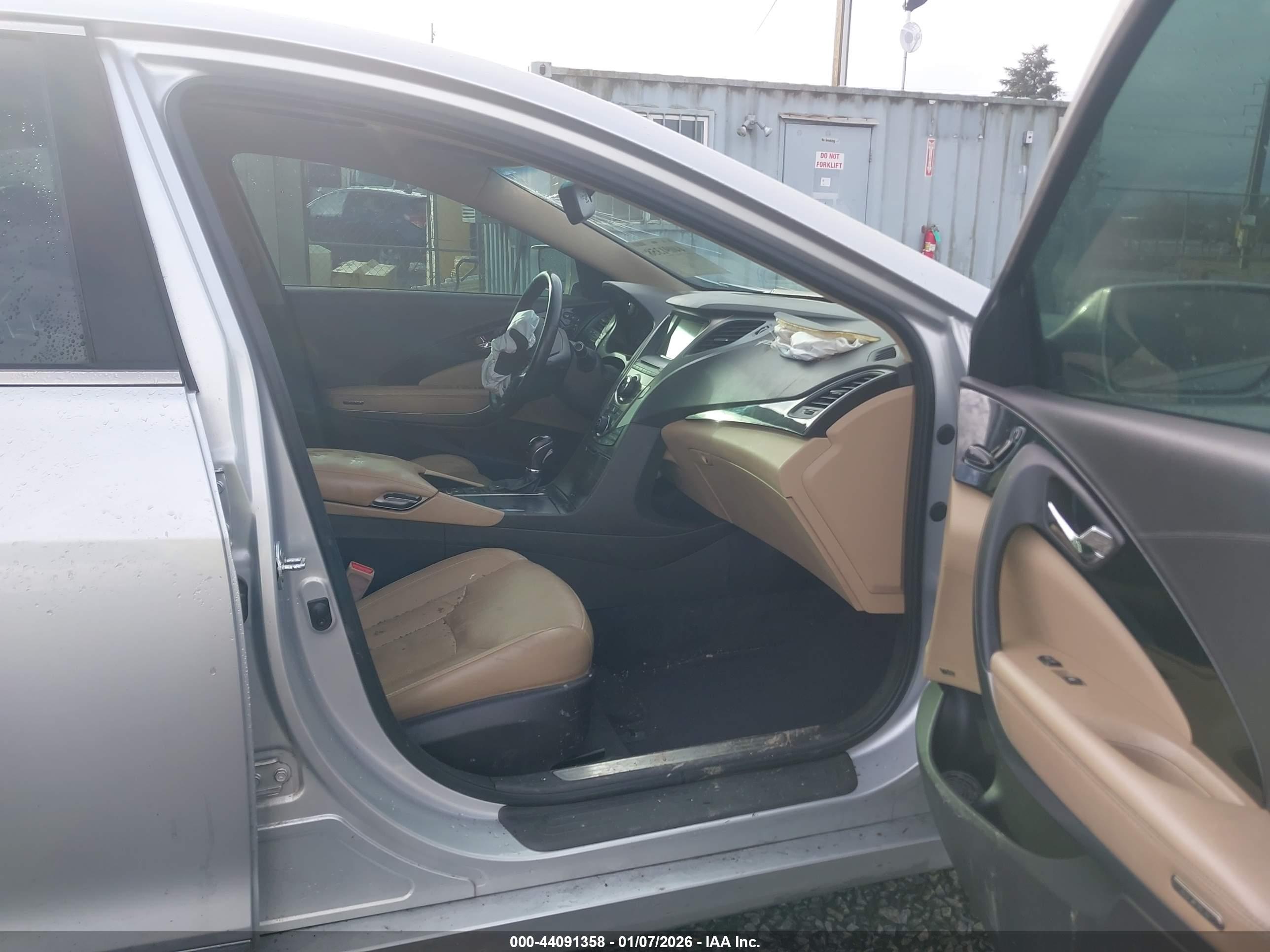 HYUNDAI AZERA image 5