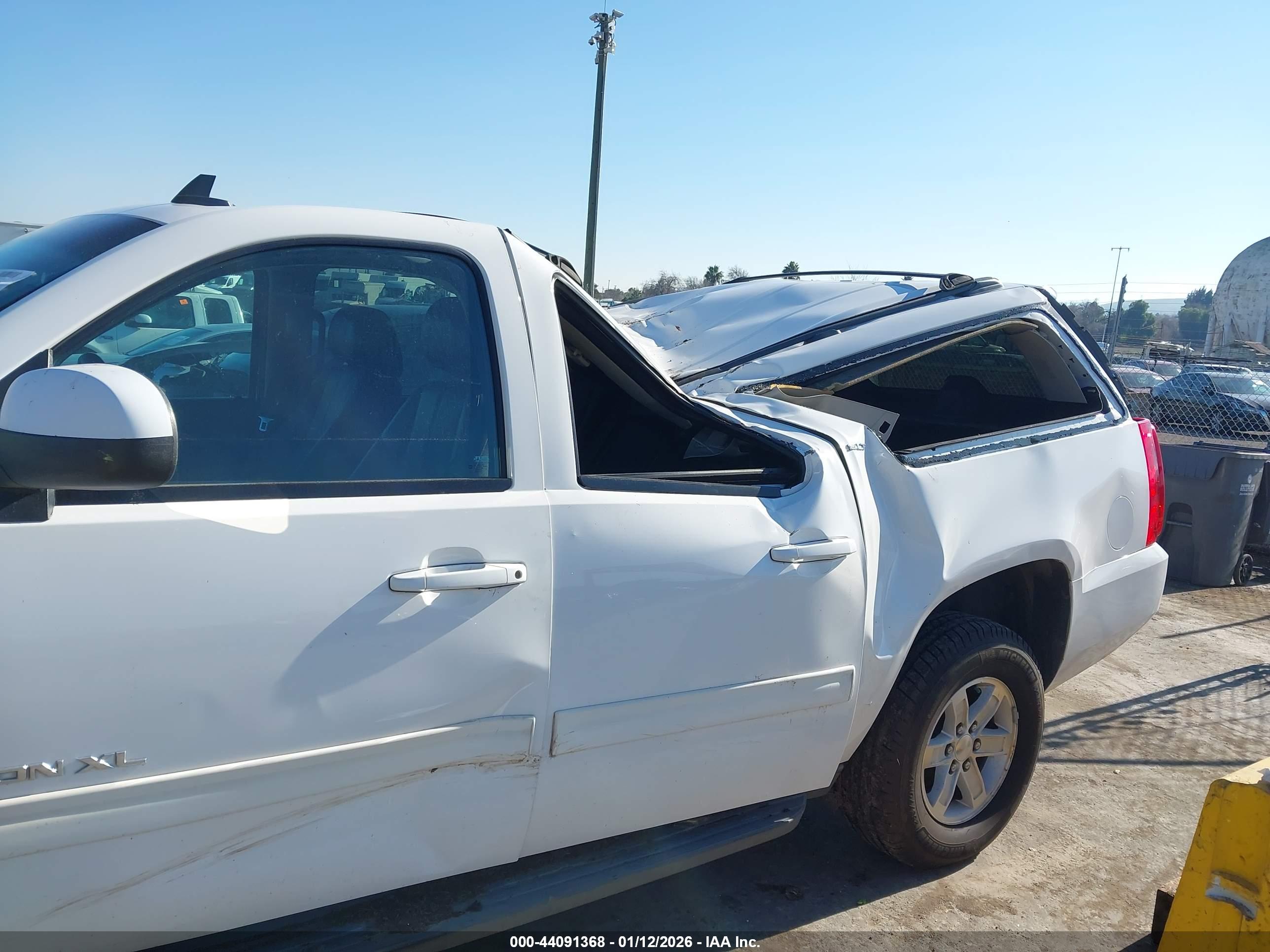 GMC YUKON image 6