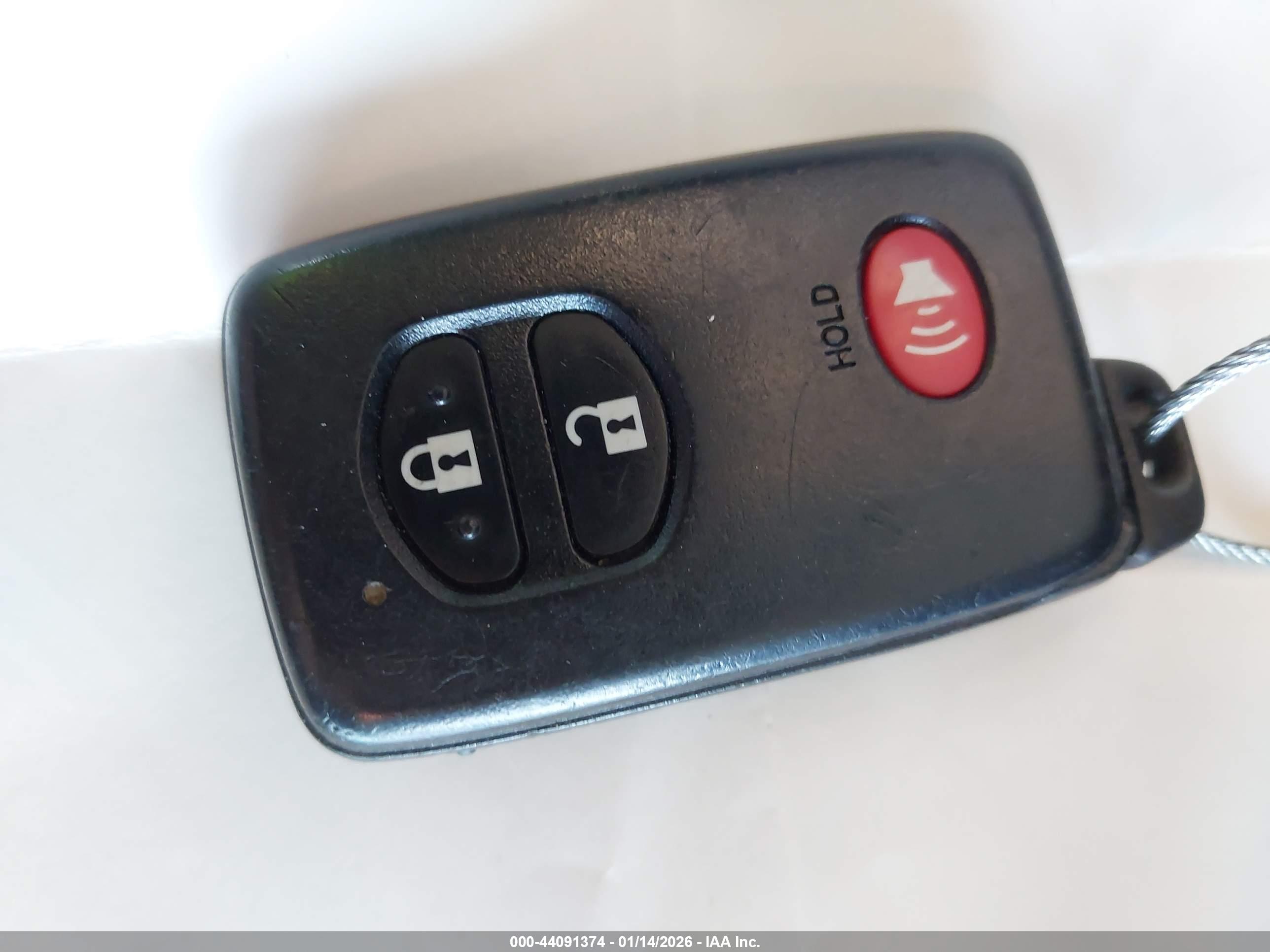 TOYOTA PRIUS image 11